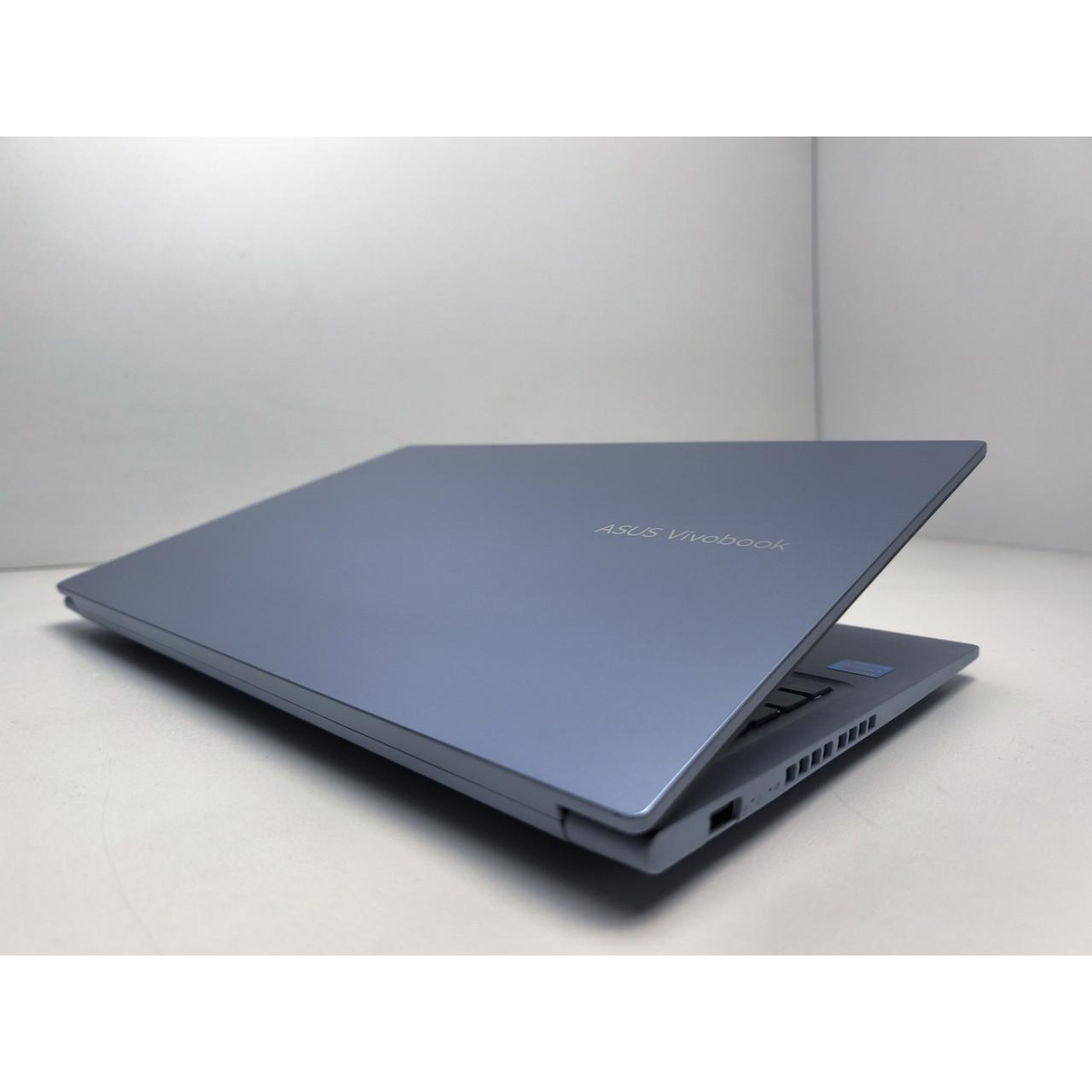 Ноутбук ASUS 15.6