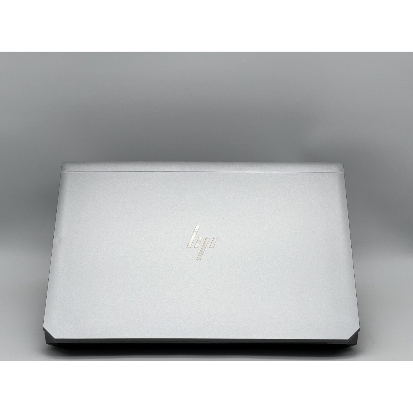 Ноутбук HP 17.3 ZBook 17 G5 FHD IPS/Intel Core i5-8400H/16GB/480GB SSD/NVIDIA Quadro P2000/DOS/Silver (SH26081018) Б/у