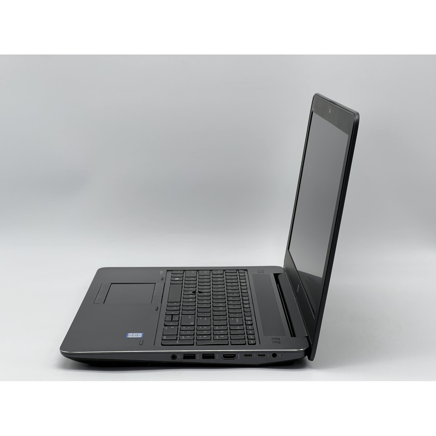 Ноутбук HP 15.6 ZBook 15 G3 FHD IPS/Intel Core i7-6820HQ/16GB/480GB SSD/NVIDIA Quadro M1000M 2GB/DOS/Black (SH26041026) Б/у
