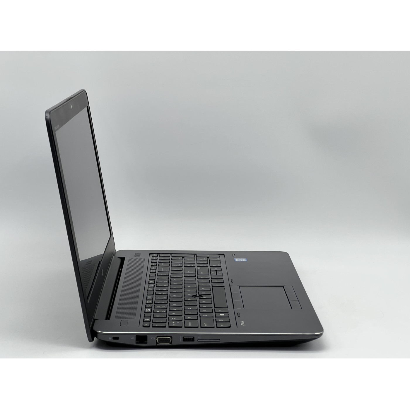 Ноутбук HP 15.6 ZBook 15 G3 FHD IPS/Intel Core i7-6820HQ/16GB/480GB SSD/NVIDIA Quadro M1000M 2GB/DOS/Black (SH26041026) Б/у