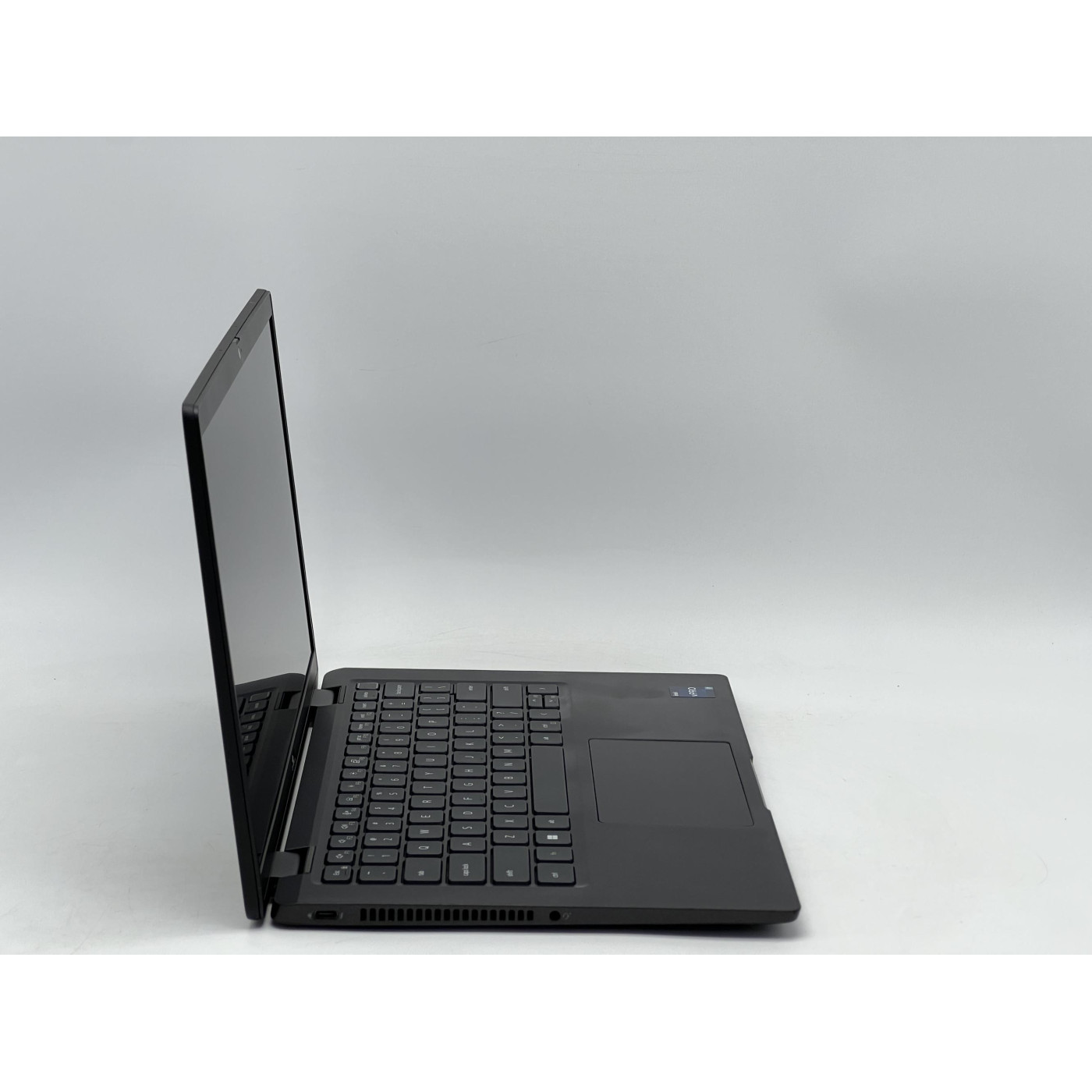 Ноутбук Dell 14 Latitude 7430 FHD IPS/Intel Core i7-1265U/16GB/240GB SSD/Intel Iris Xe Graphics/DOS/Black (SH2607980) Б/у