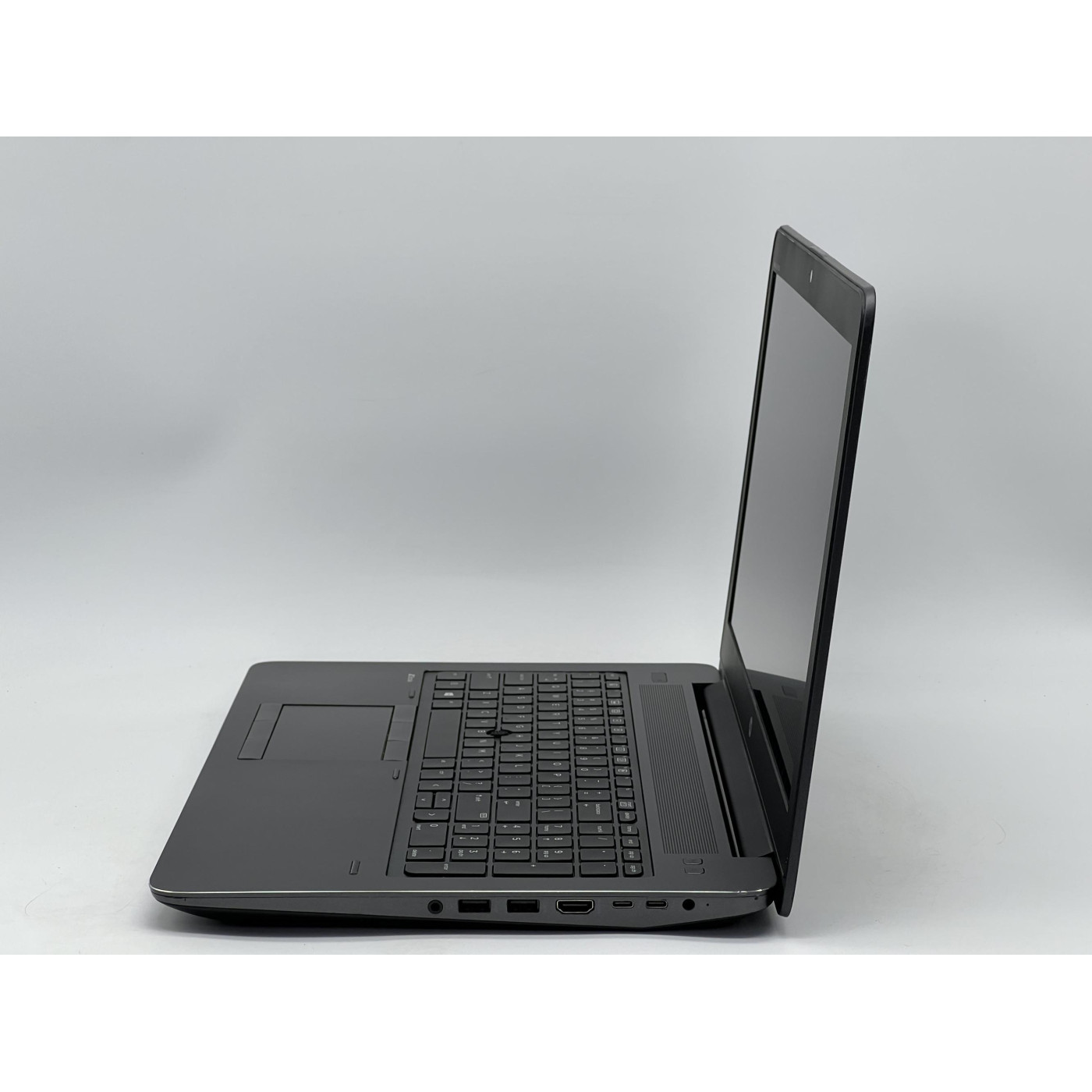 Ноутбук HP 15.6 ZBook 15 G3 FHD TN/Intel Core i7-6820HQ/16GB/480GB SSD/NVIDIA Quadro M1000M 2GB/DOS/Black (SH26061710) Б/у