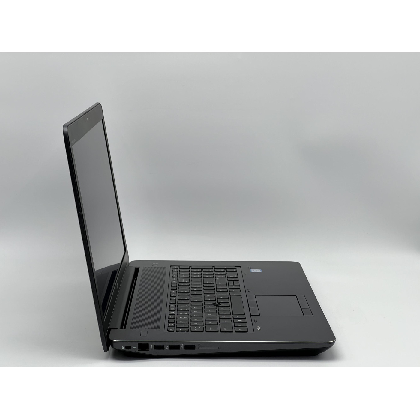 Ноутбук HP 17.3 ZBook 17 G3 HD+ TN/Intel Core i5-6440HQ/16GB/480GB SSD/NVIDIA Quadro M1000M 2GB/DOS/Black (SH26031308) Б/у