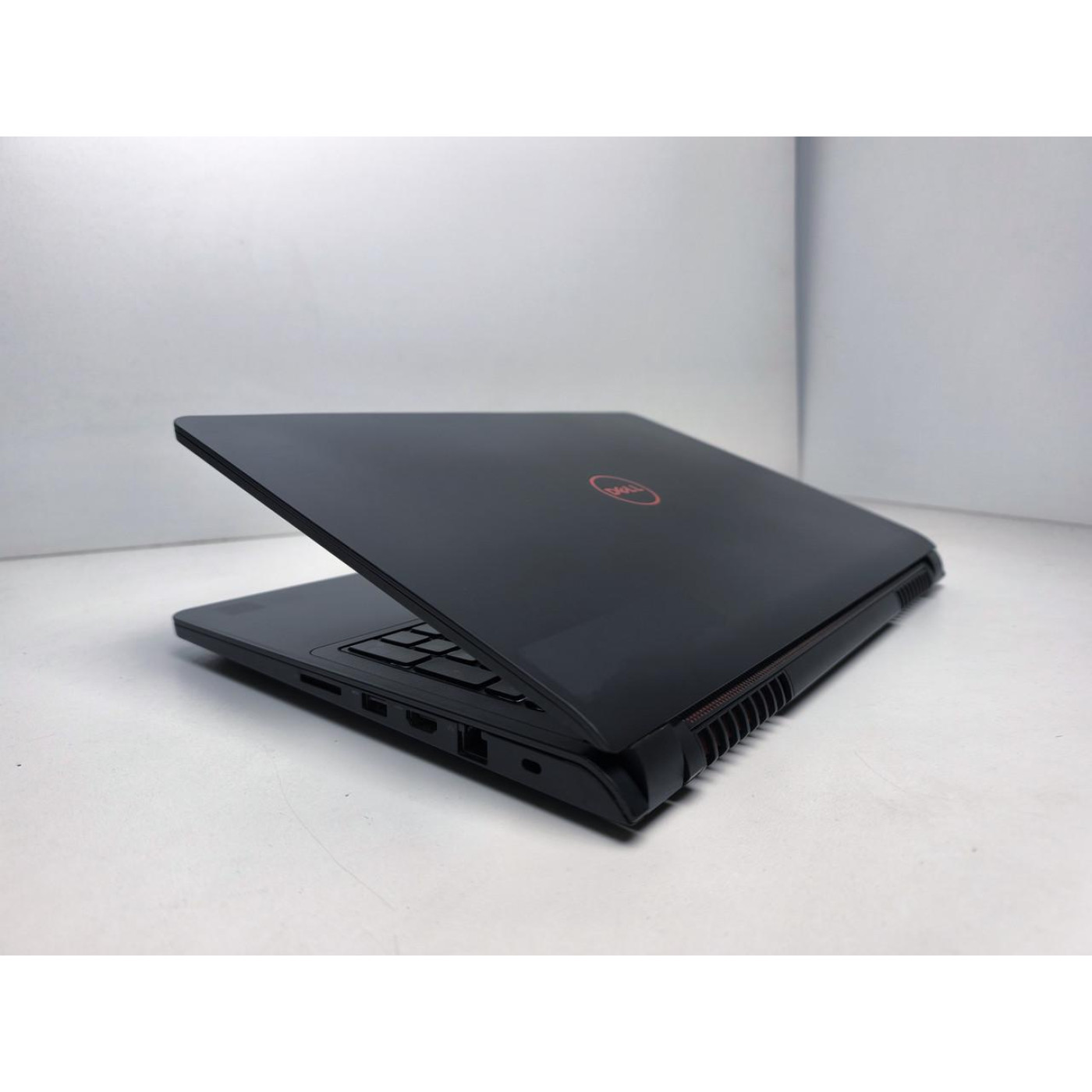 Ноутбук Dell 15.6