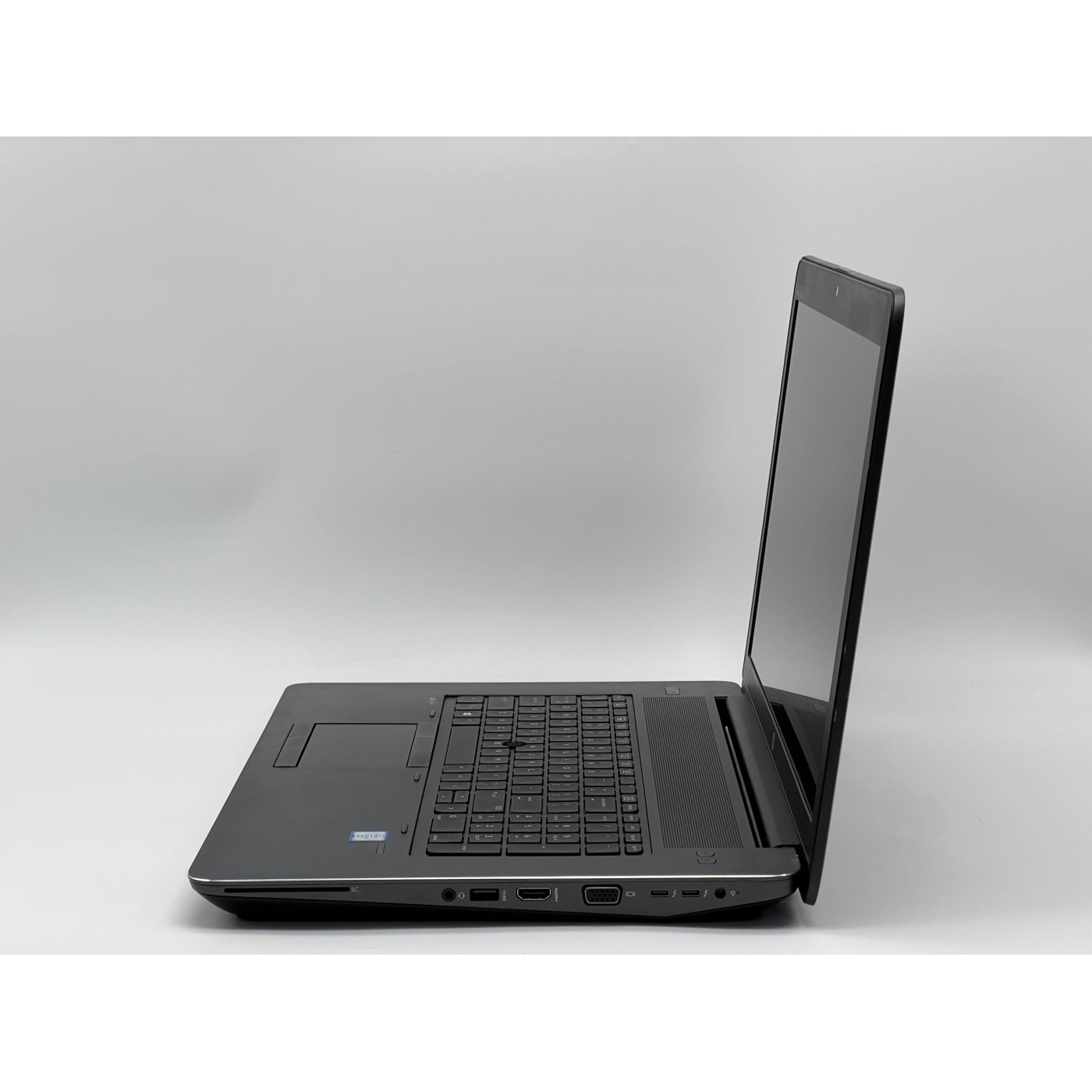 Ноутбук HP 17.3 ZBook 17 G3 FHD IPS/Intel Core i5-6440HQ/16GB/480GB SSD/NVIDIA Quadro M1000M 2GB/DOS/Black (SH2603720) Б/у