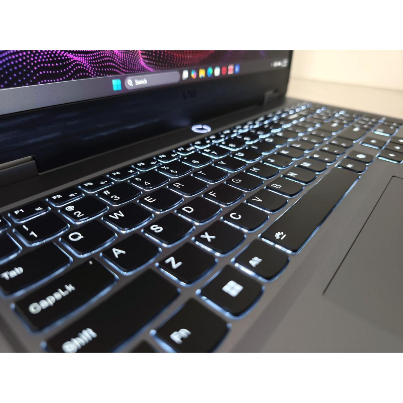 Ноутбук Lenovo 15.6 LOQ 15ARP9 FullHD IPS 144Hz Ryzen 5 7235HS 12Gb DDR5 SSD 512GB RTX 4050 6GB (83JC00GKUS)