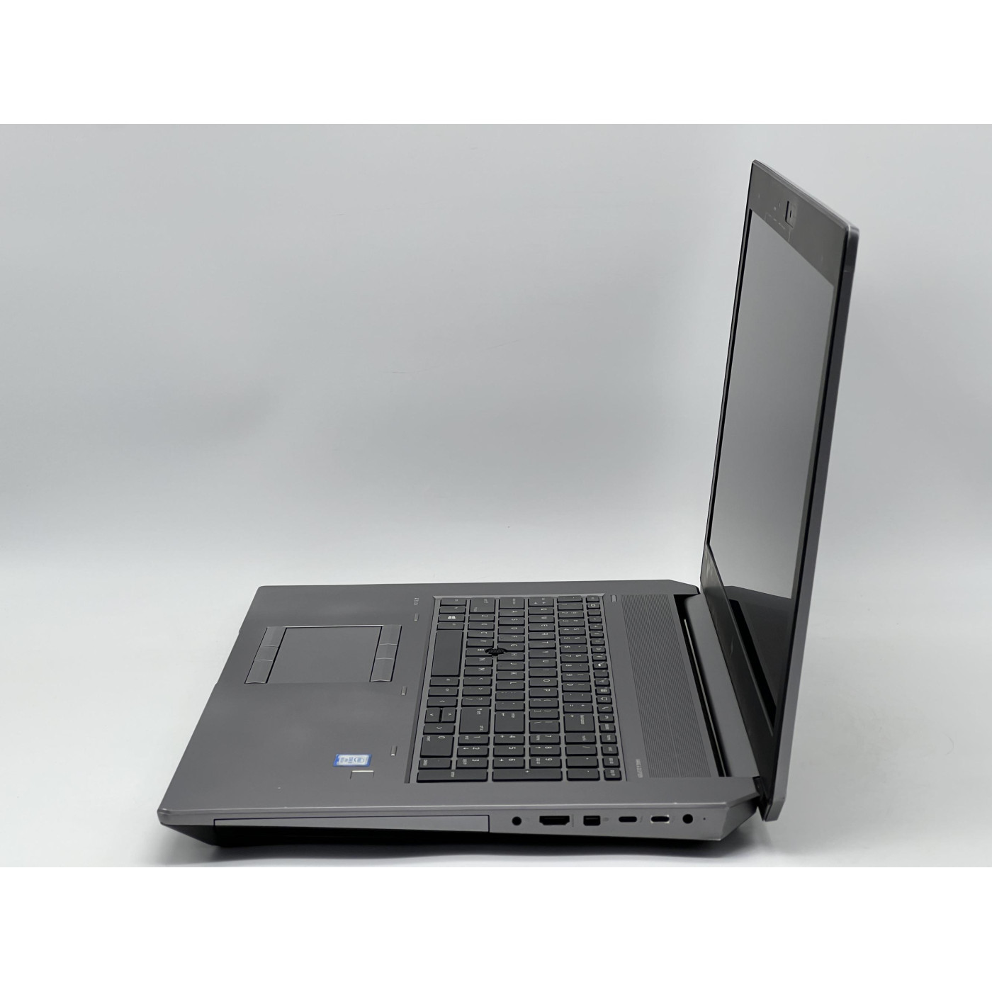 Ноутбук HP 17.3 ZBook 17 G5 FHD IPS/Intel Core i5-8400H/16GB/480GB SSD/NVIDIA Quadro P2000/DOS/Silver (SH2609968) Б/у