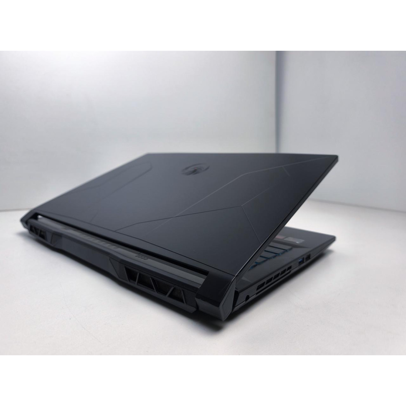Ноутбук MSI 15.6