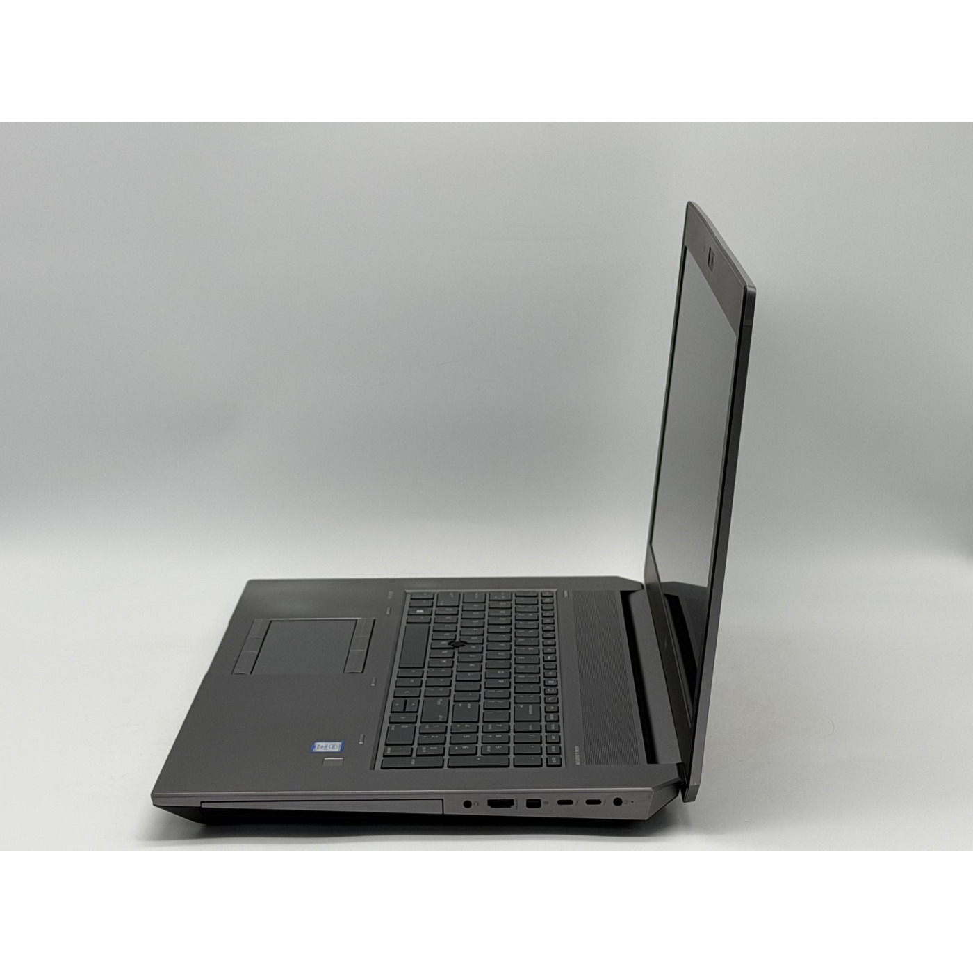 Ноутбук HP 17.3 ZBook 17 G5 FHD IPS/Intel Core i7-8850H/16GB/480GB SSD/NVIDIA Quadro P4200 8GB/DOS/Black (SH2606959) Б/у