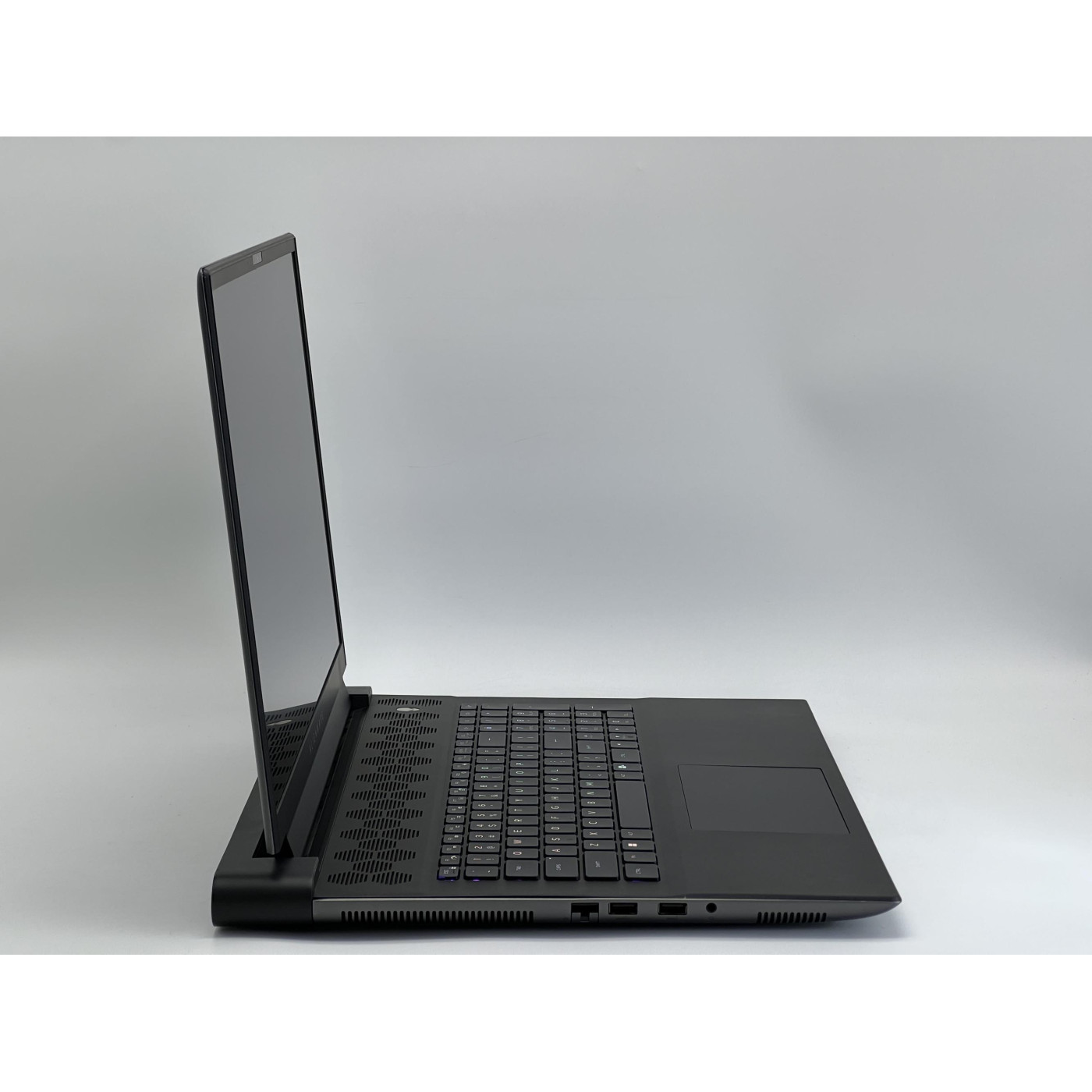 Ноутбук Dell 18