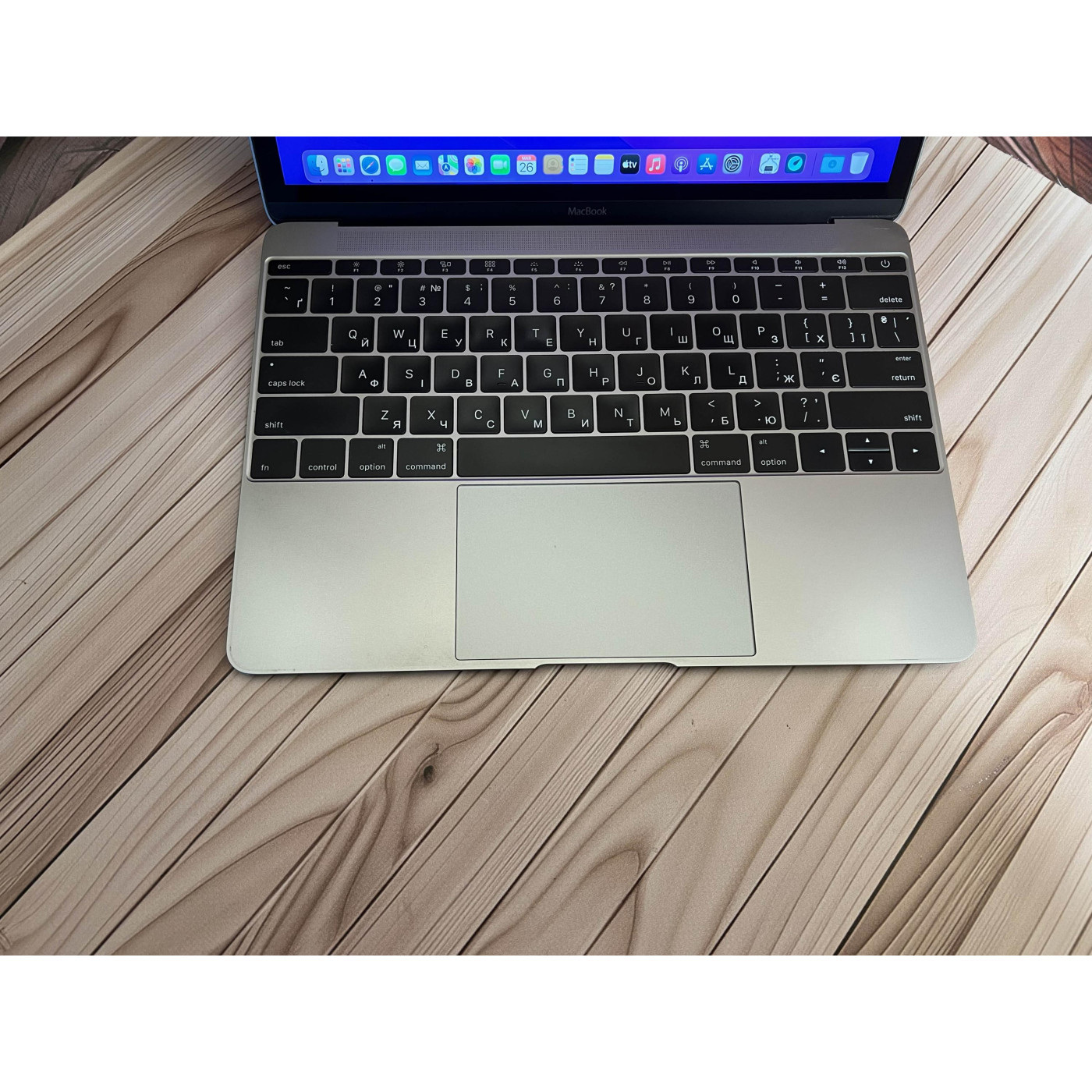 Ноутбук Apple 12 MacBook 2016 m5/8GB/512GB Space Gray (C02RJ0FKGTHV) Б/в