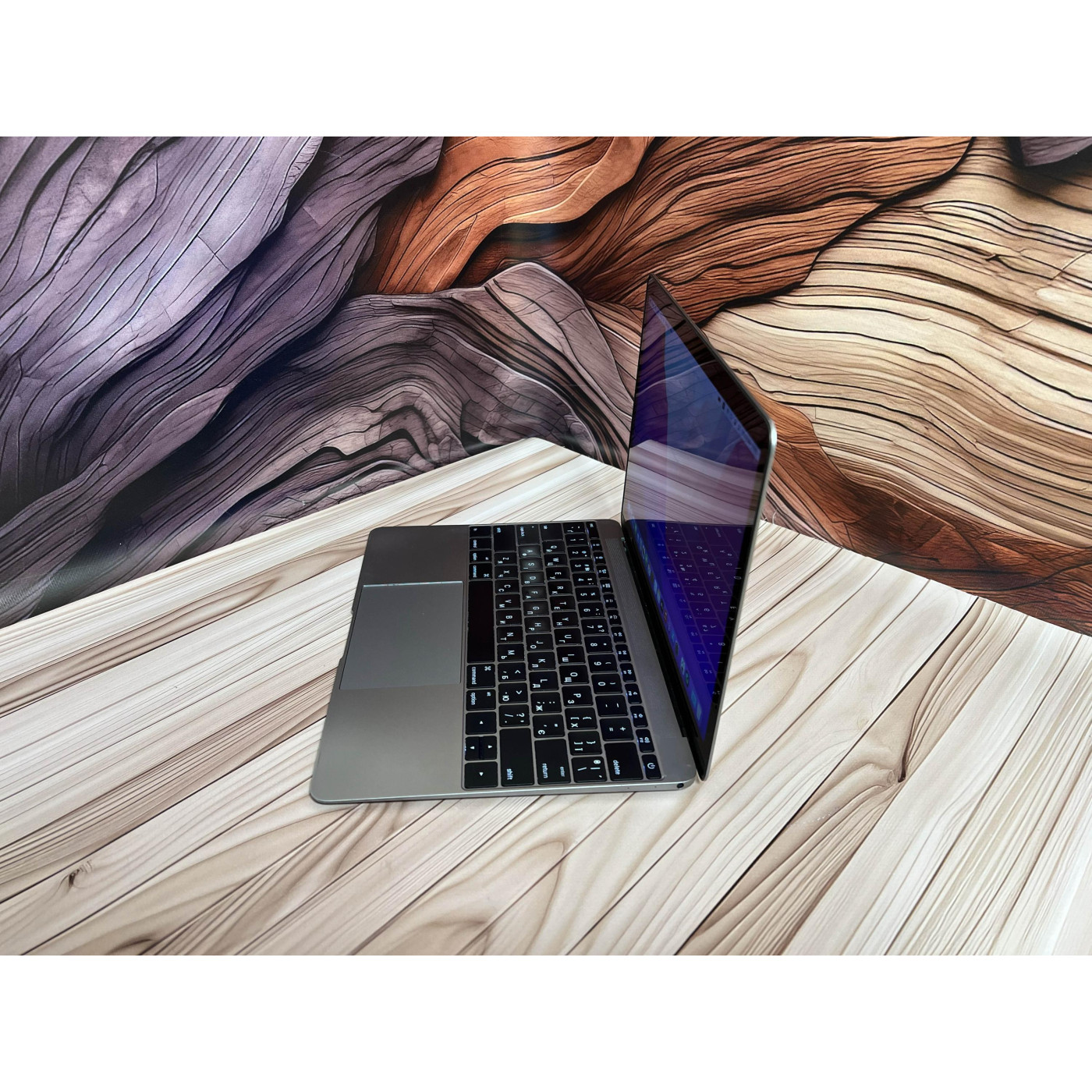 Ноутбук Apple 12 MacBook 2016 m5/8GB/512GB Space Gray (C02RJ0FKGTHV) Б/в