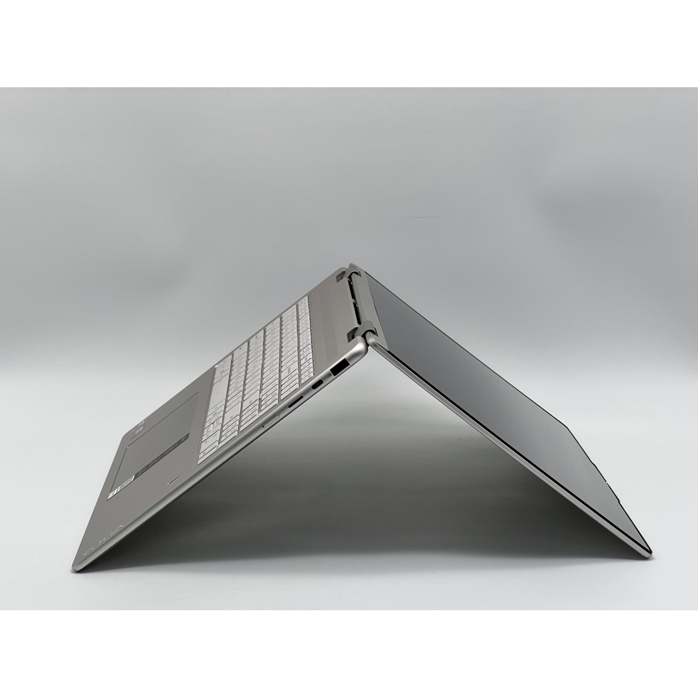 Ноутбук Lenovo 16