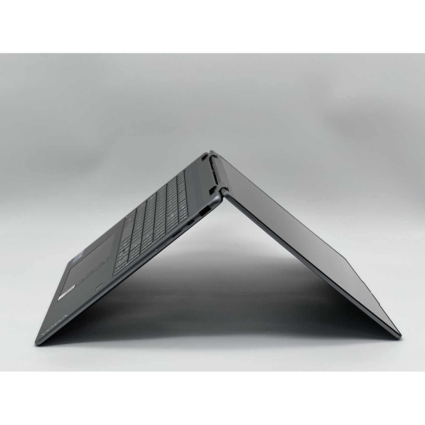 Ноутбук Lenovo 16