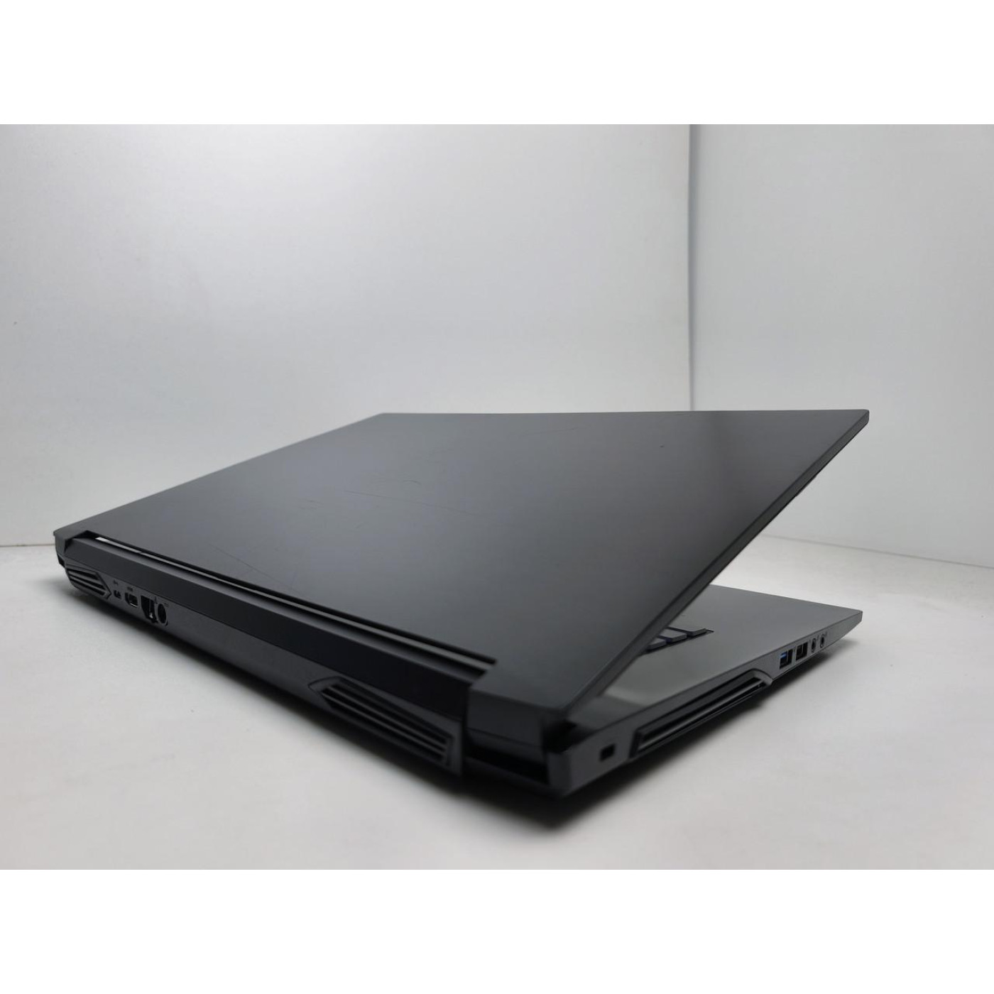 Ноутбук Clevo 17.3 FHD IPS/Intel Core i7-9750H/16GB/256GB SSD/NVIDIA GeForce GTX 1660 Ti 6GB/DOS/Black (13447) Б/в