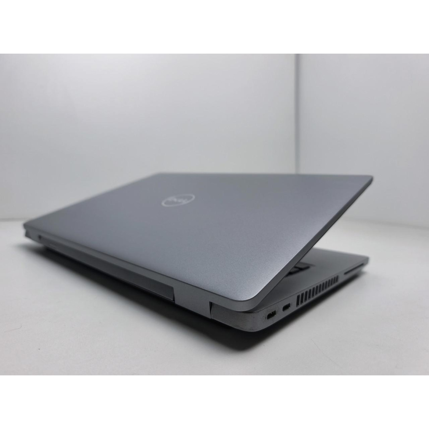 Ноутбук Dell 14 Latitude 5431 Touch FHD IPS/Intel Core i7-1270P/16GB/256GB SSD/Intel Iris Xe Graphics/DOS/Grey (13351) Б/в