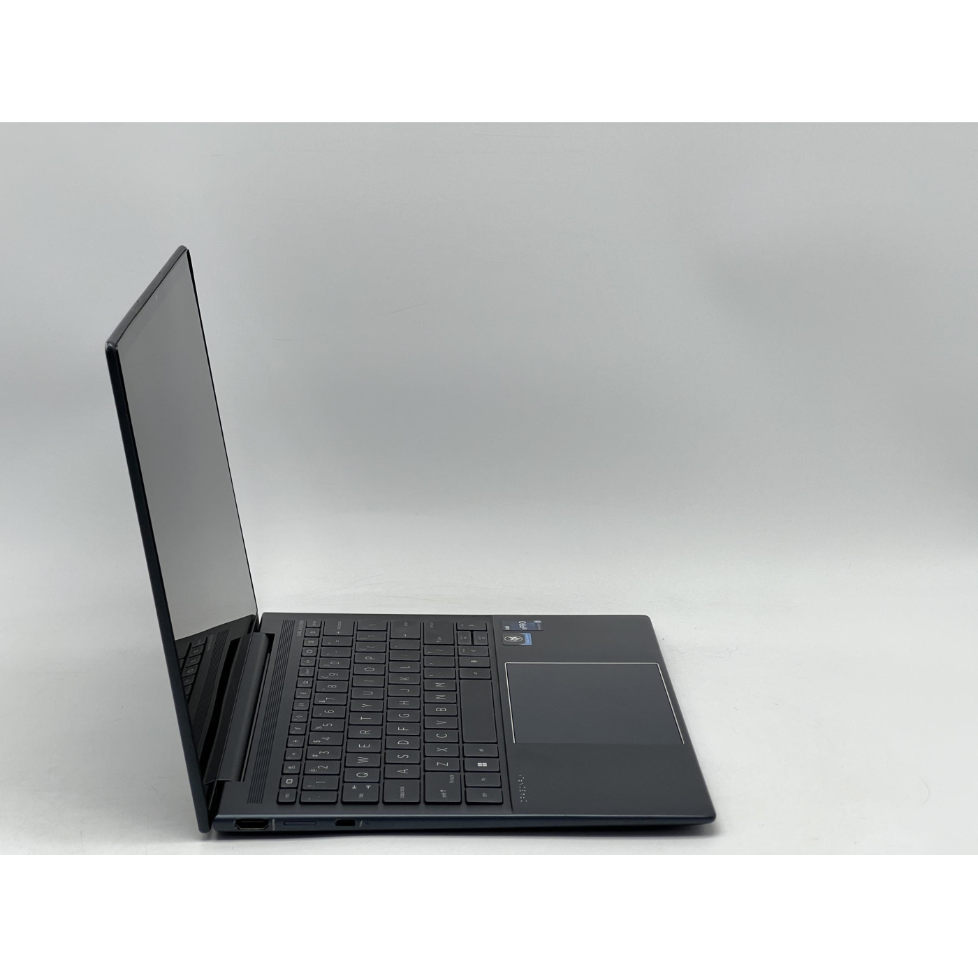 Ноутбук HP 13.5 Elite Dragonfly G3 FHD+ IPS/Intel Core i7-1265U/16GB/240GB SSD/Intel Iris Xe Graphics/DOS (SH2608834) Б/в