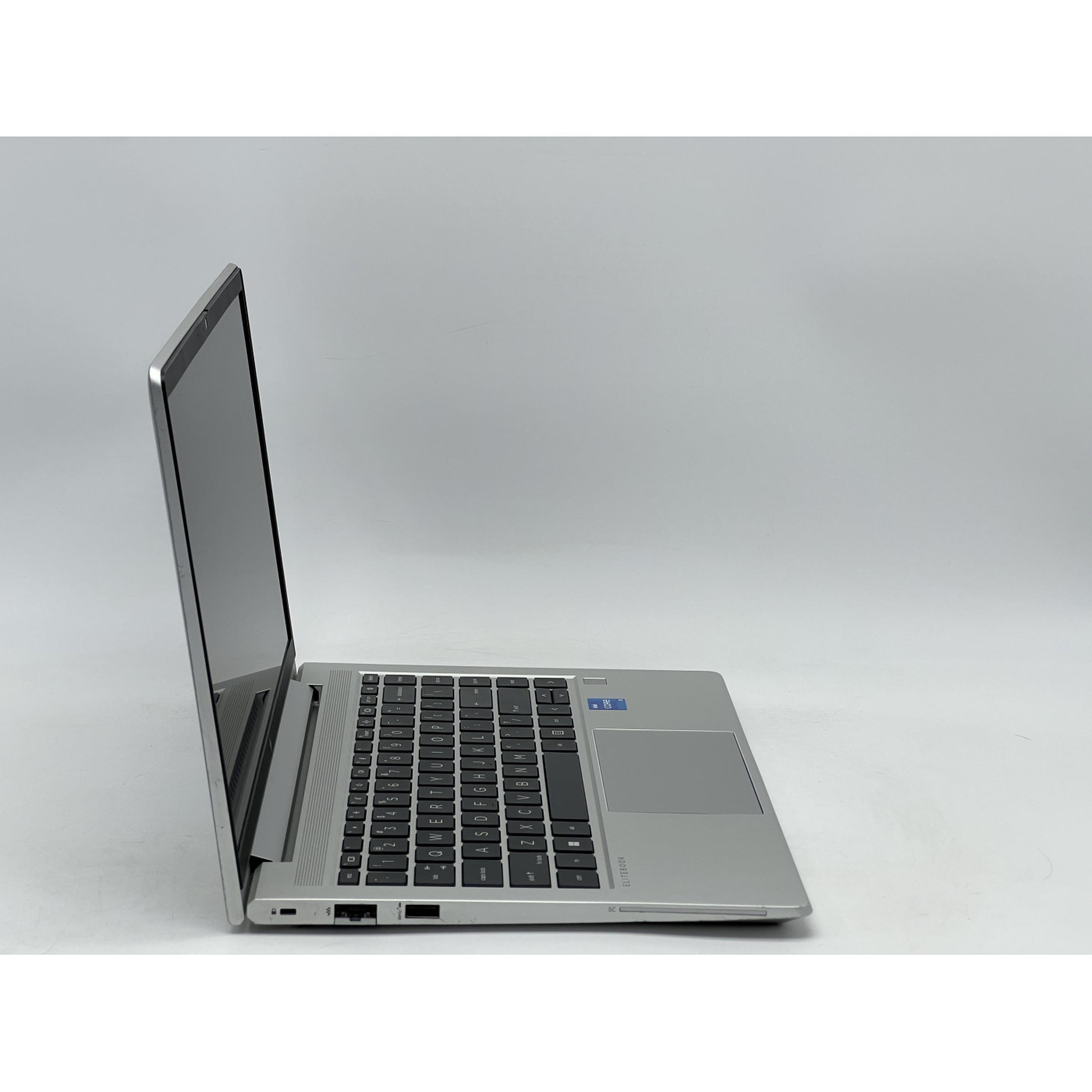 Ноутбук HP 14 EliteBook 640 G10 FHD IPS/Intel Core i5-1335U/16GB/240GB SSD/Intel UHD Graphics/DOS/Silver (SH2608380) Б/в