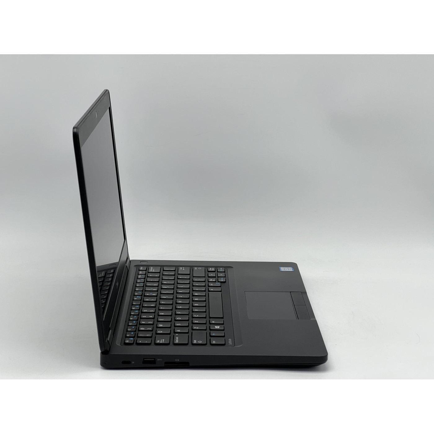 Ноутбук Dell 14 Latitude 5480 HD TN/Intel Core i5-7300HQ/8GB/240GB SSD/Intel HD Graphics 630/DOS/Black (SH2606609) Б/у