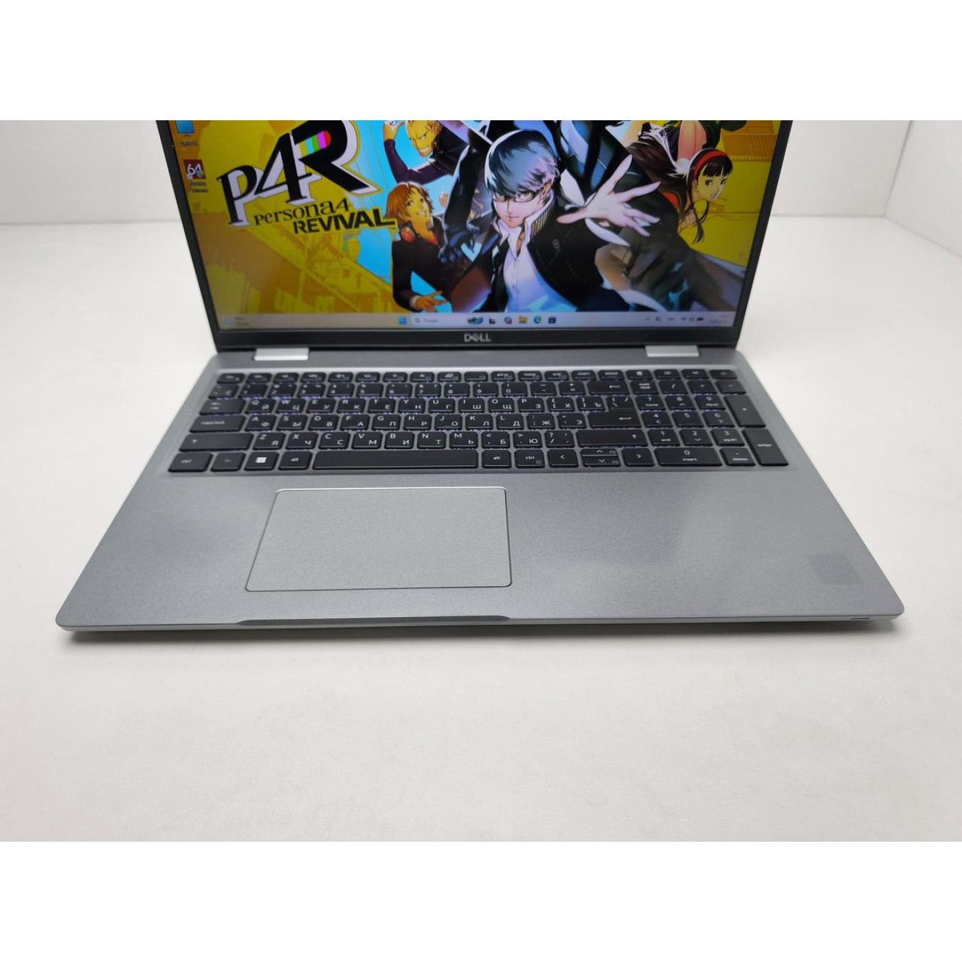 Ноутбук Dell 15.6 Latitude 5520 FHD IPS/Intel Core i7-1185G7/8GB/256GB SSD/Intel Iris Xe Graphics/DOS/Grey (14029) Б/у