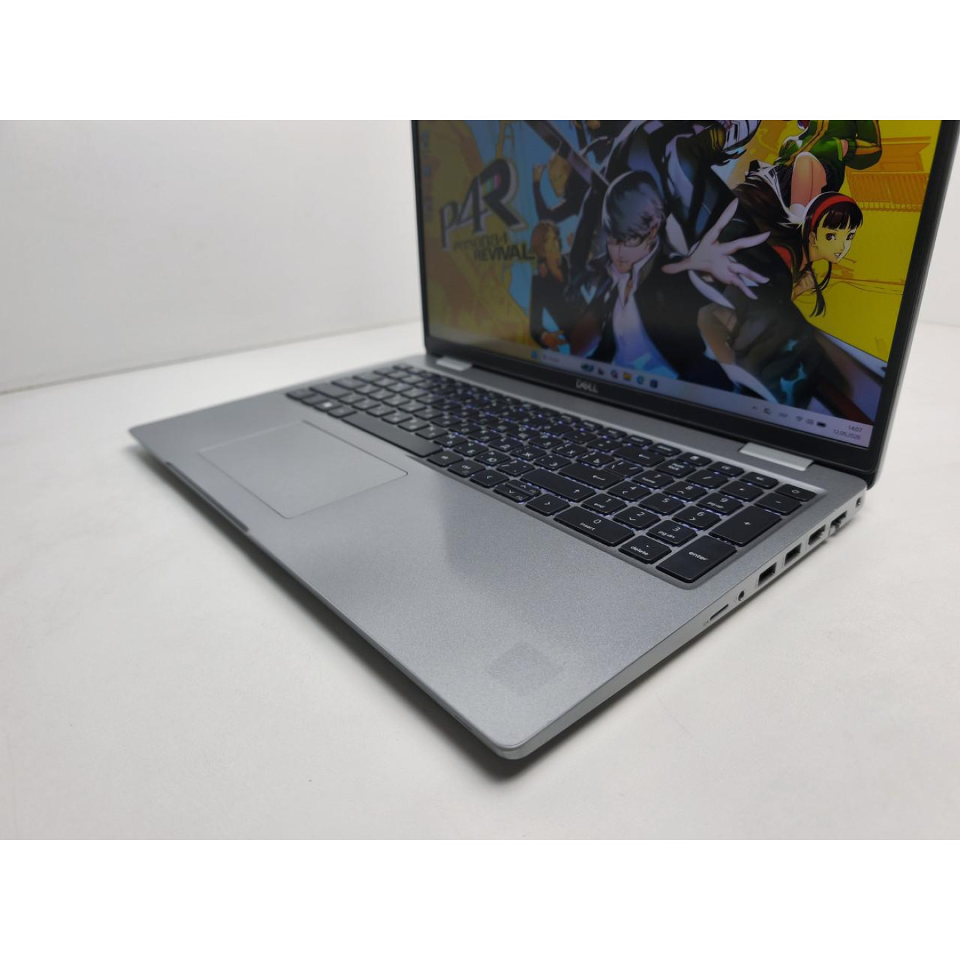 Ноутбук Dell 15.6 Latitude 5520 FHD IPS/Intel Core i7-1185G7/8GB/256GB SSD/Intel Iris Xe Graphics/DOS/Grey (14029) Б/у