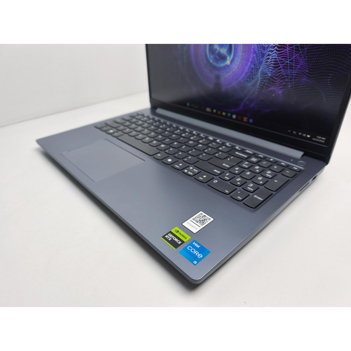 Ноутбук Lenovo 15.6 LOQ 15IAX9E FHD IPS 144Hz/Intel i5-12450HX/16GB/512SSD/RTX 3050 6GB/DOS (83LK00CVUS)