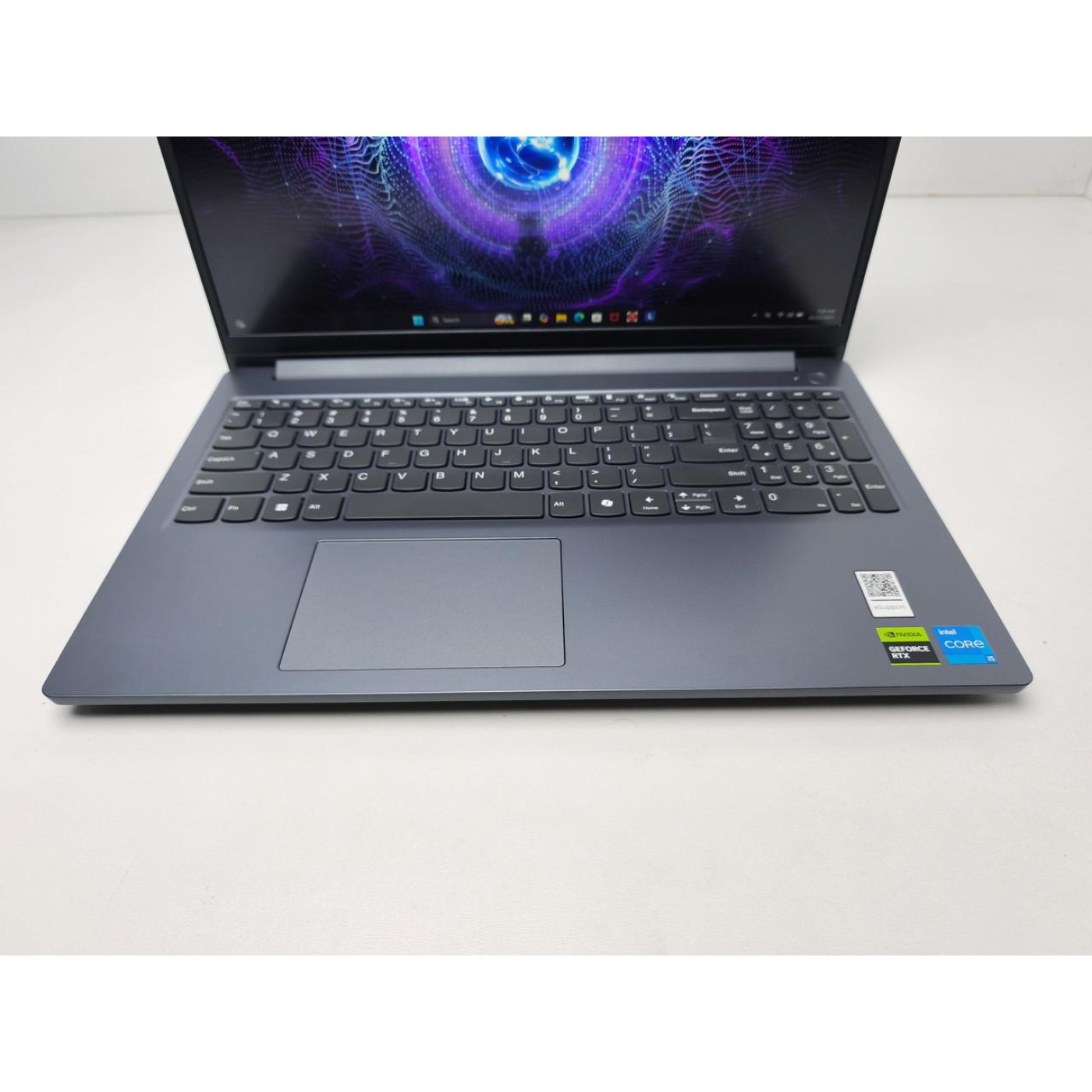 Ноутбук Lenovo 15.6 LOQ 15IAX9E FHD IPS 144Hz/Intel i5-12450HX/16GB/512SSD/RTX 3050 6GB/DOS (83LK00CVUS)