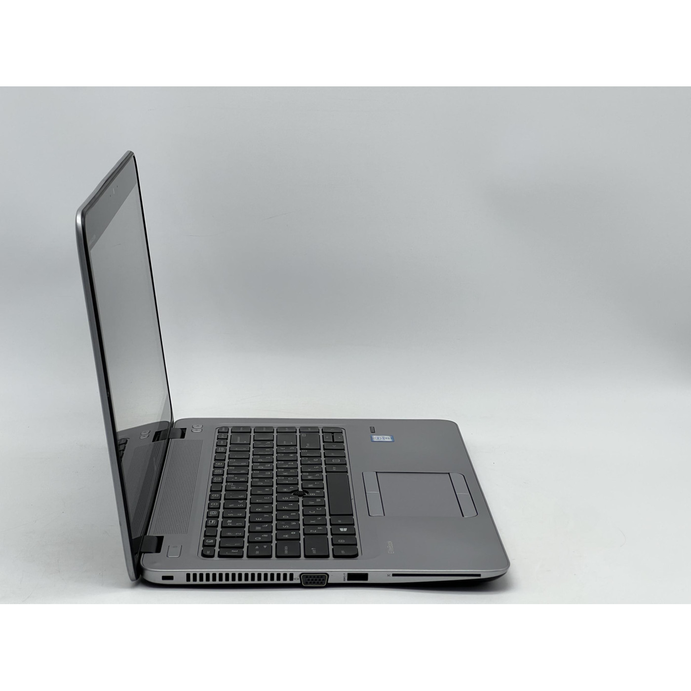 Ноутбук HP 14 EliteBook 840 G3 FHD TN/Intel Core i5-6300U/8GB/120GB SSD/Intel HD Graphics 520/DOS/Black (DV2608238) Б/у