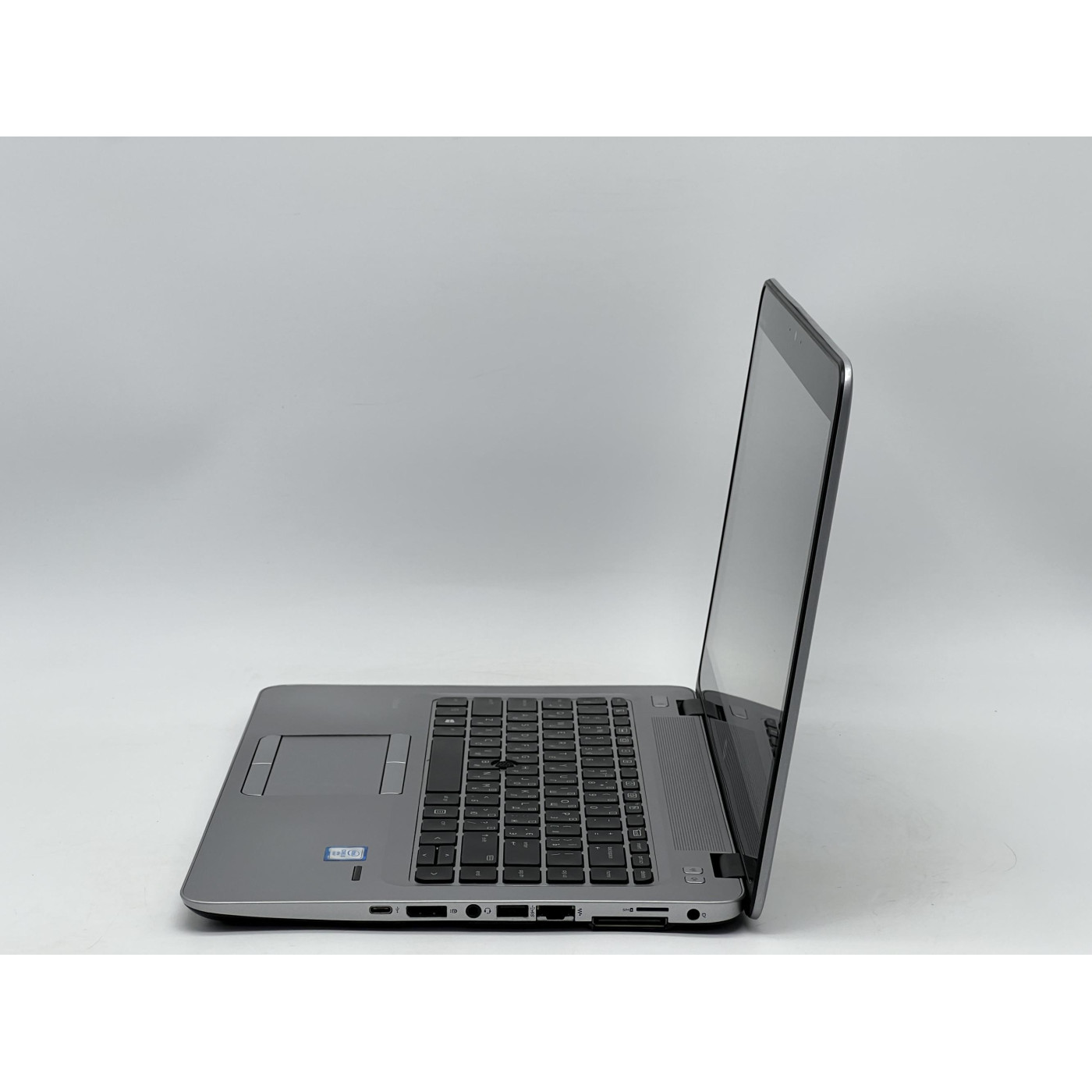 Ноутбук HP 14 EliteBook 840 G3 FHD TN/Intel Core i5-6300U/8GB/120GB SSD/Intel HD Graphics 520/DOS/Black (DV2608238) Б/у