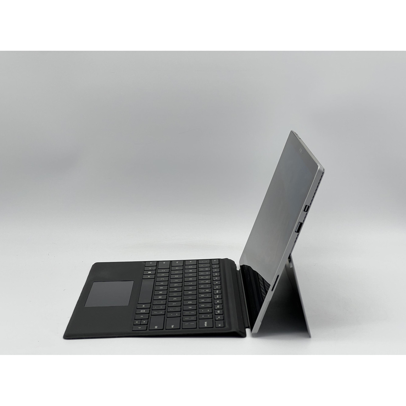 Ноутбук Microsoft 12.5