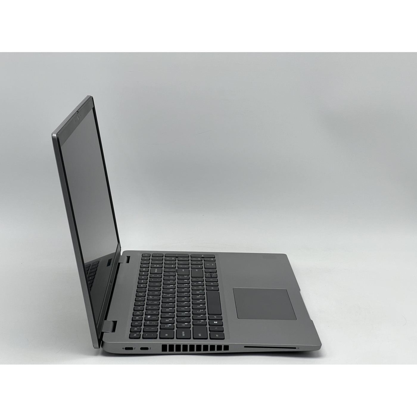 Ноутбук Dell 15.6 Latitude 5530 FHD IPS/Intel Core i5-1245U/16GB/240GB SSD/Intel UHD Graphics/DOS/Gray (SH2609094) Б/у