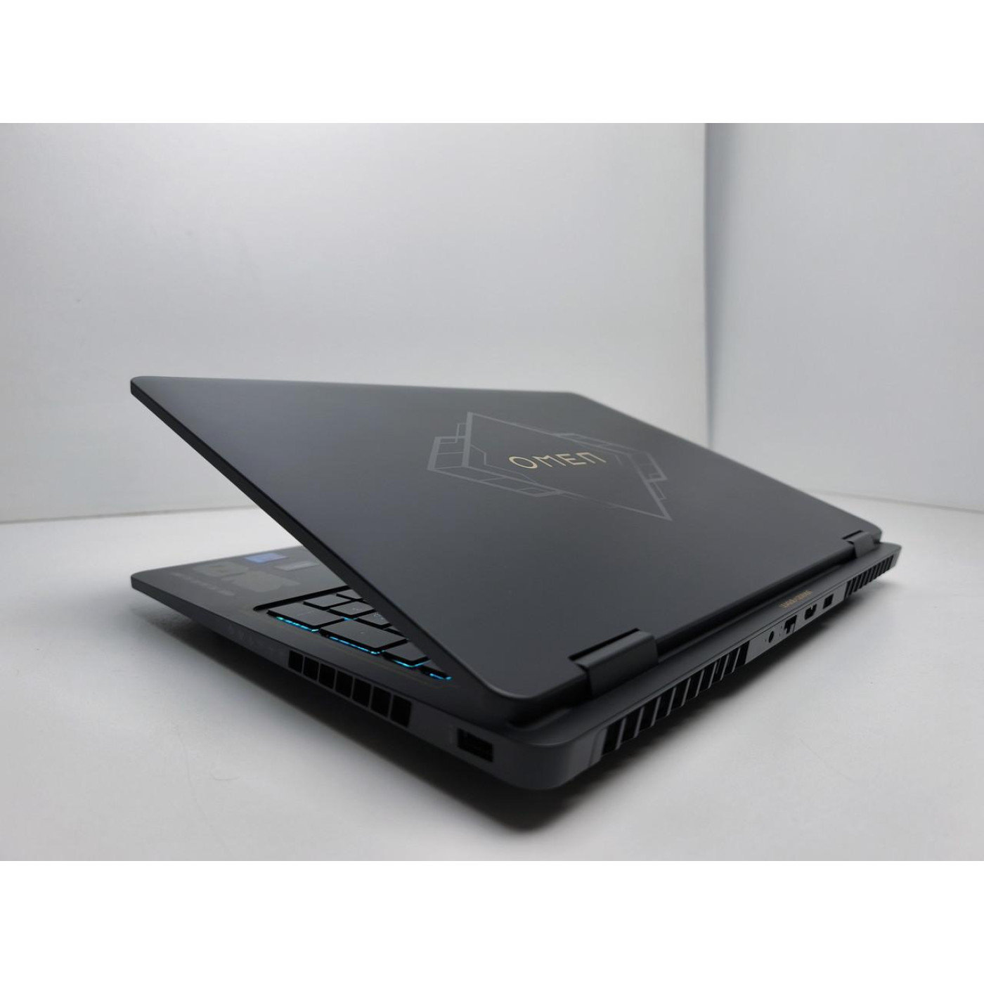 Ноутбук HP 16 OMEN 16-am0017dx 2K IPS 165Hz/Intel i7-14650HX/32GB/1TB/RTX 5060 8GB/DOS (BZ0F9UA)