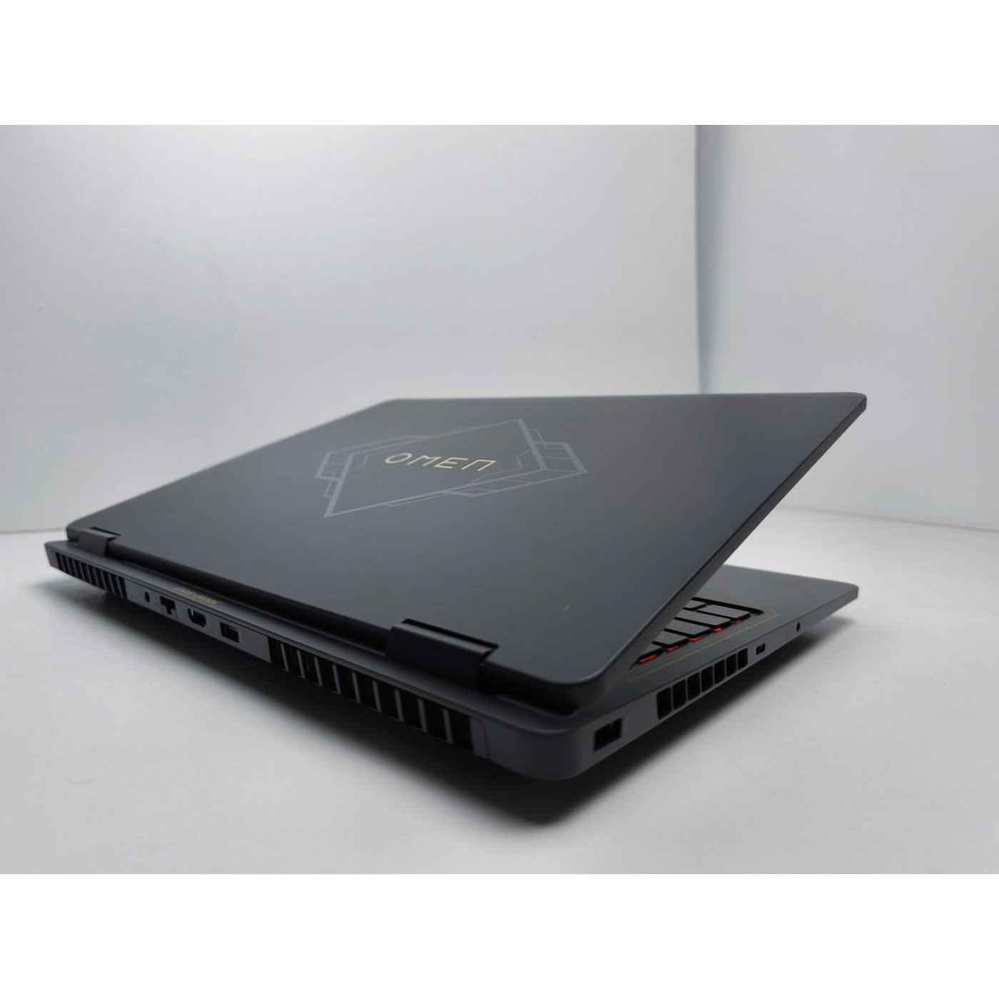 Ноутбук HP 16 OMEN 16-am0017dx 2K IPS 165Hz/Intel i7-14650HX/32GB/1TB/RTX 5060 8GB/DOS (BZ0F9UA)