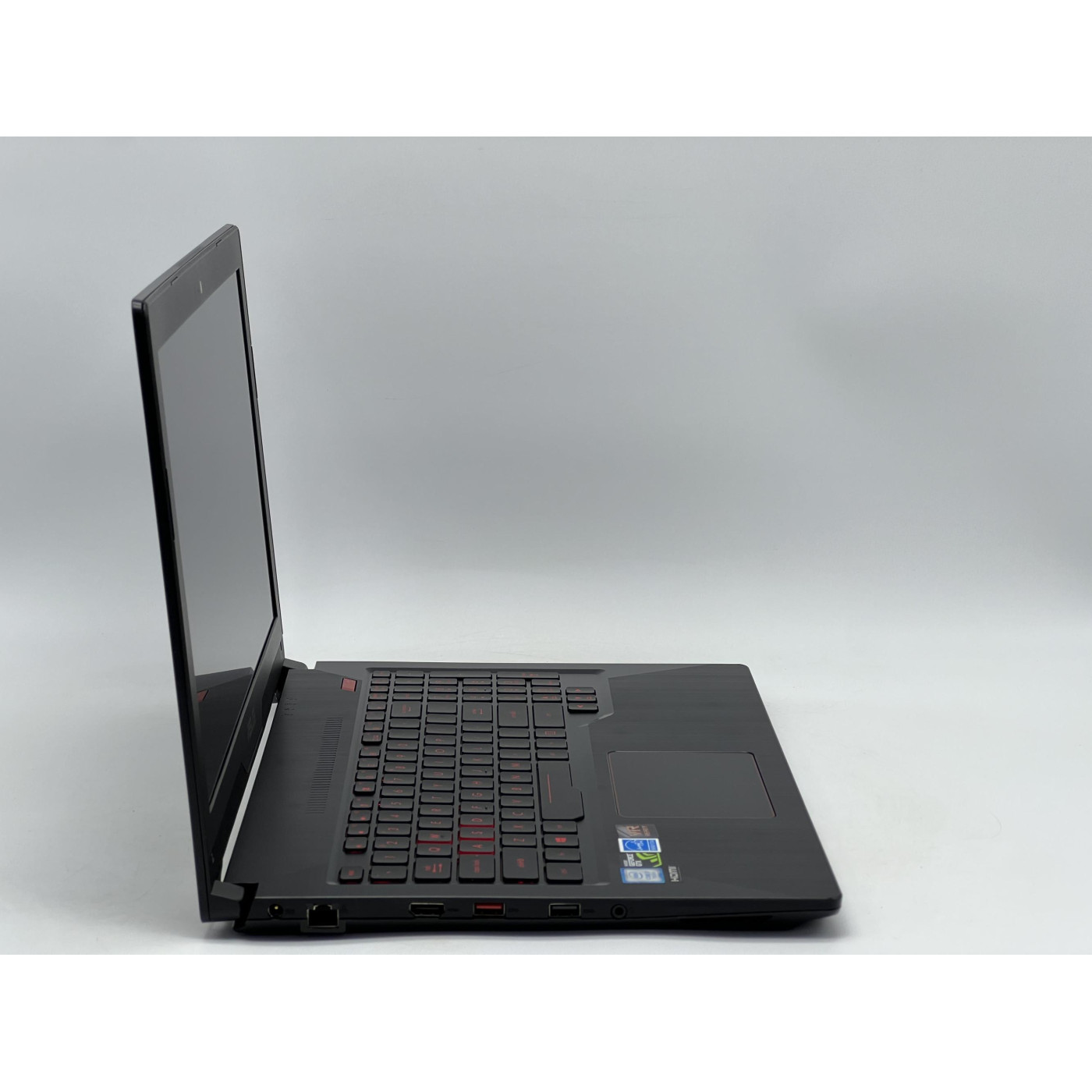 Ноутбук ASUS 15.6 FX503VM FHD IPS/Intel Core i7-7700HQ/16GB/120GB SSD + 1TB HDD/NVIDIA GeForce GTX 1060 6GB/DOS/Black (SH26061401) Б/в