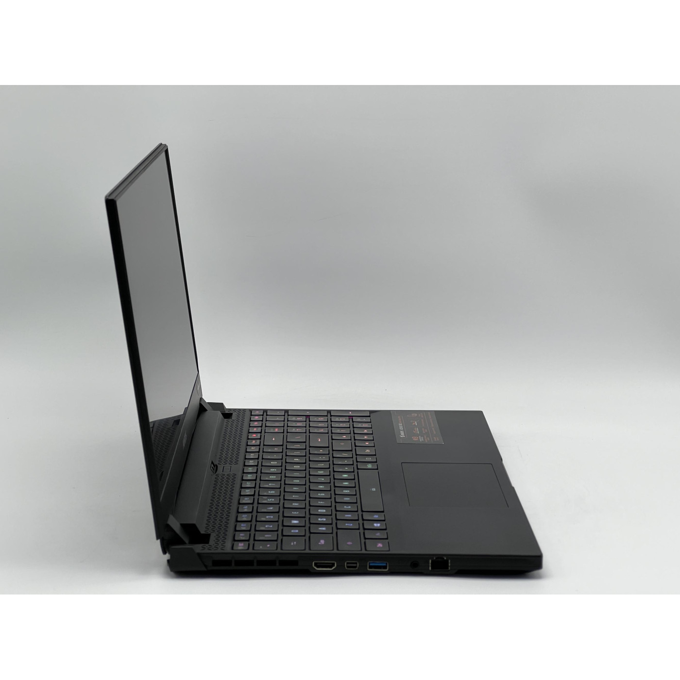 Ноутбук GIGABYTE 15.6