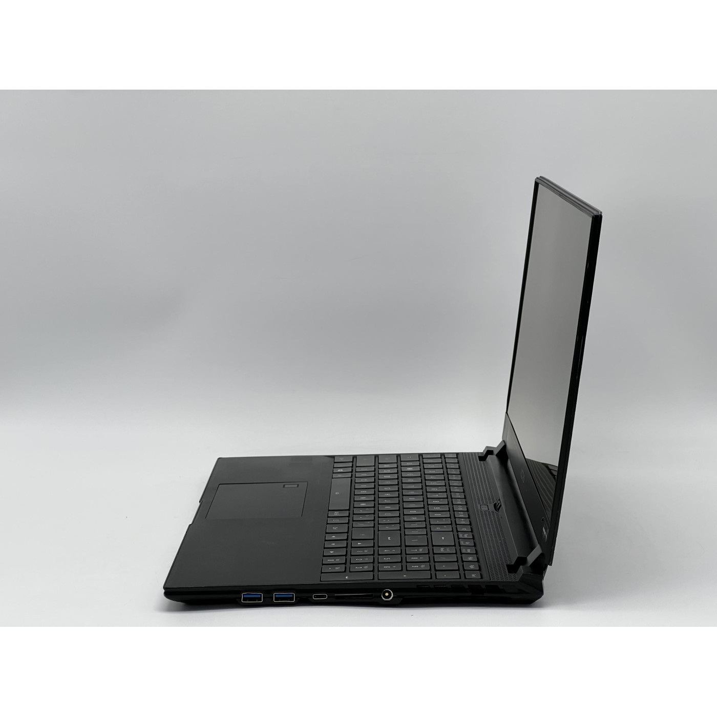 Ноутбук GIGABYTE 15.6