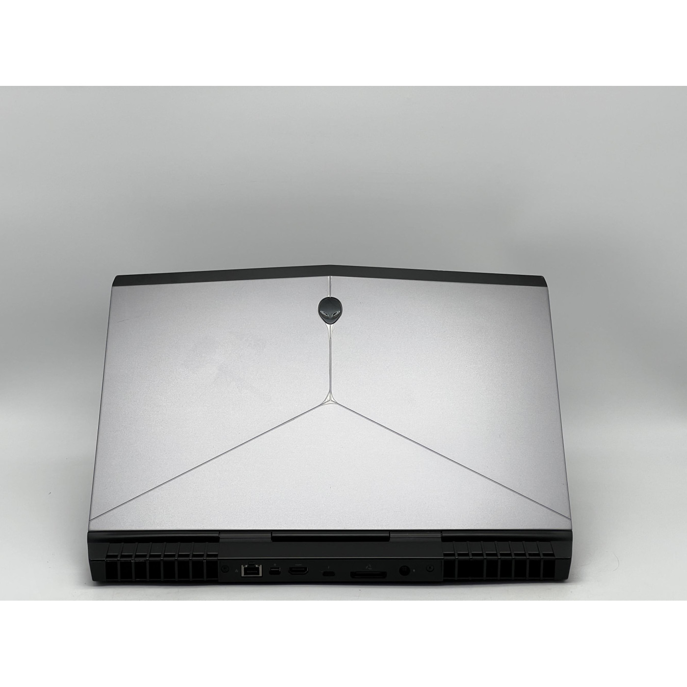 Ноутбук Dell 15.6 Alienware 15 R3 FHD IPS/Intel Core i5-6300HQ/16GB/480GB SSD/NVIDIA GeForce GTX 1060 6GB/DOS/ (SH26051439) Б/в