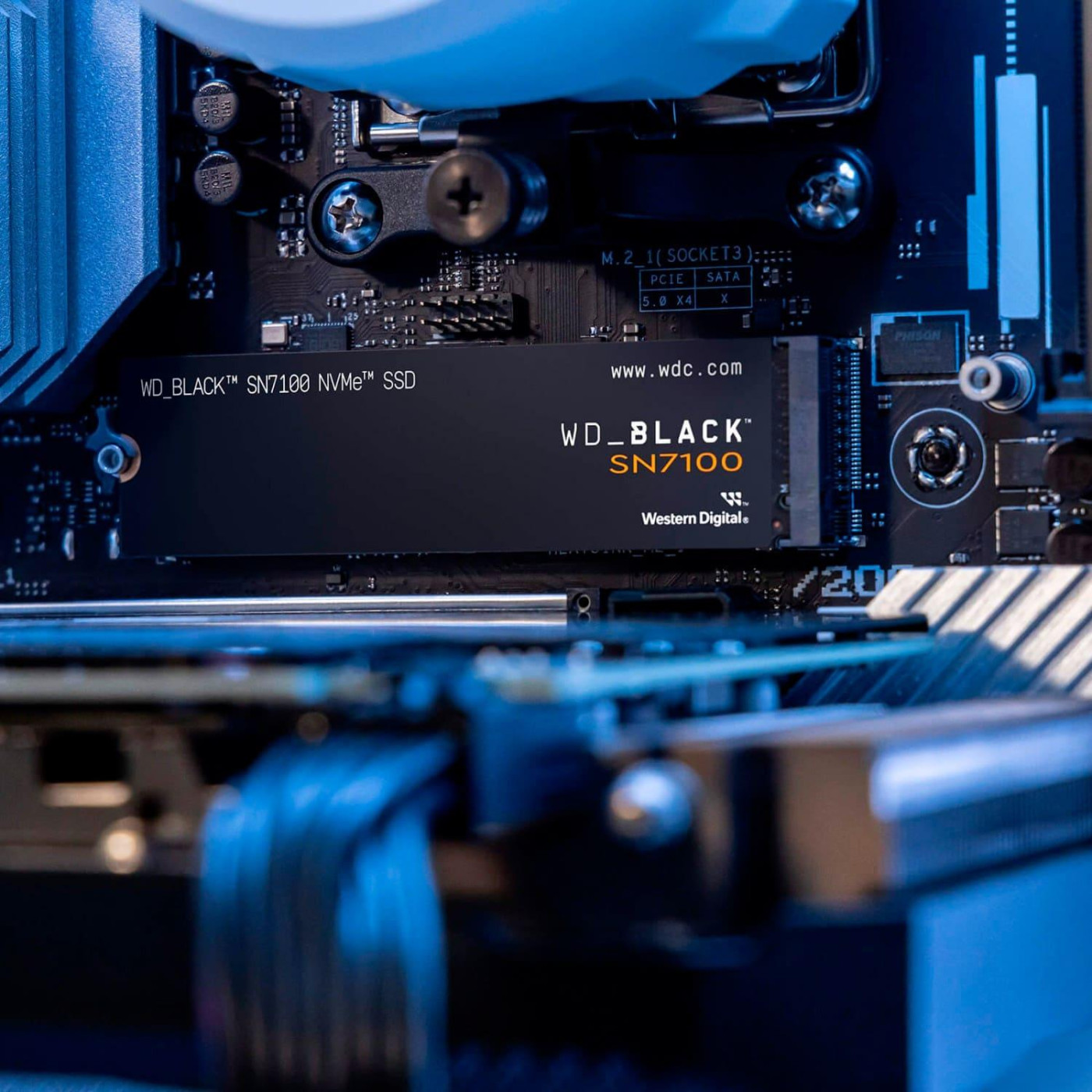 Накопичувач SSD Western Digital m.2 NVMe 2TB WD Black SN7100 PCIe Gen4x4 (WDS200T4X0E-00CJA0)