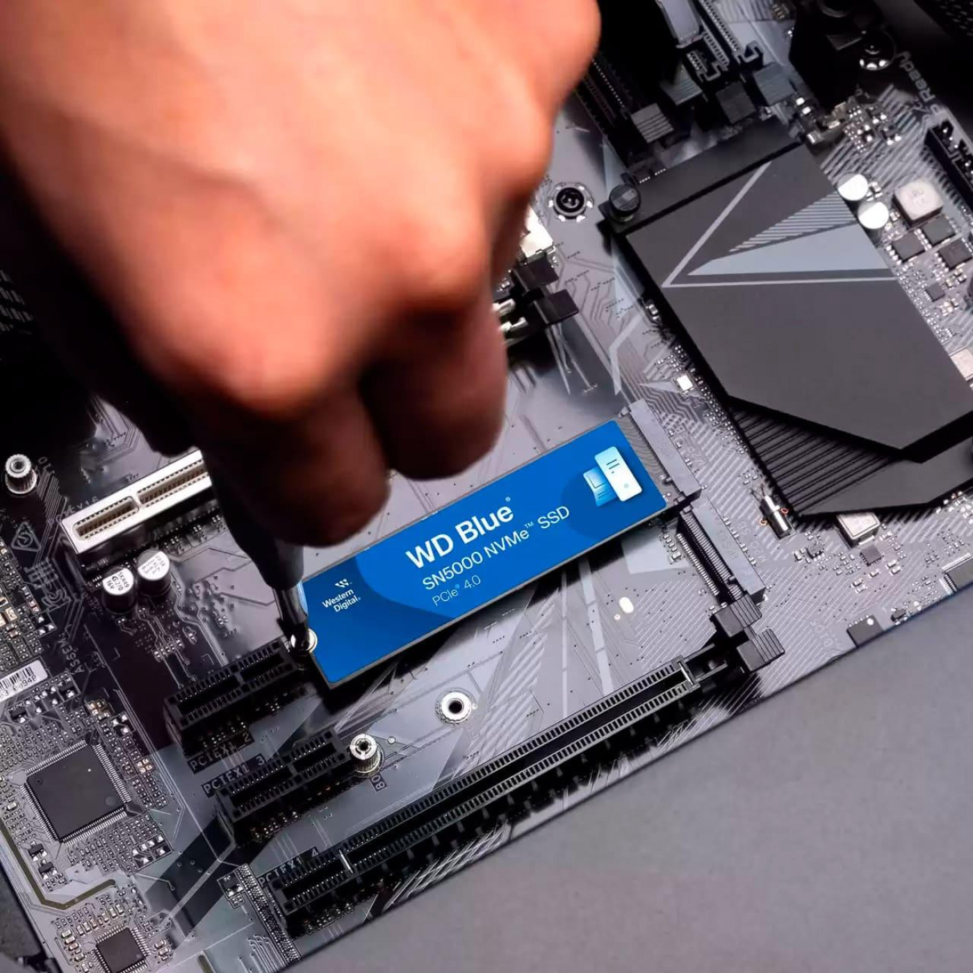Накопитель SSD Western Digital m.2 NVMe 2TB Blue SN5000 PCIe 4.0 x4 (WDS200T4B0E)