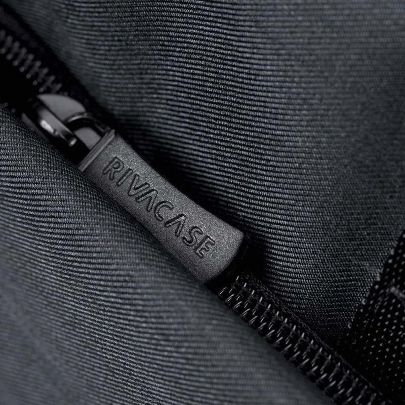 Сумка для ноутбука Rivacase 15.6