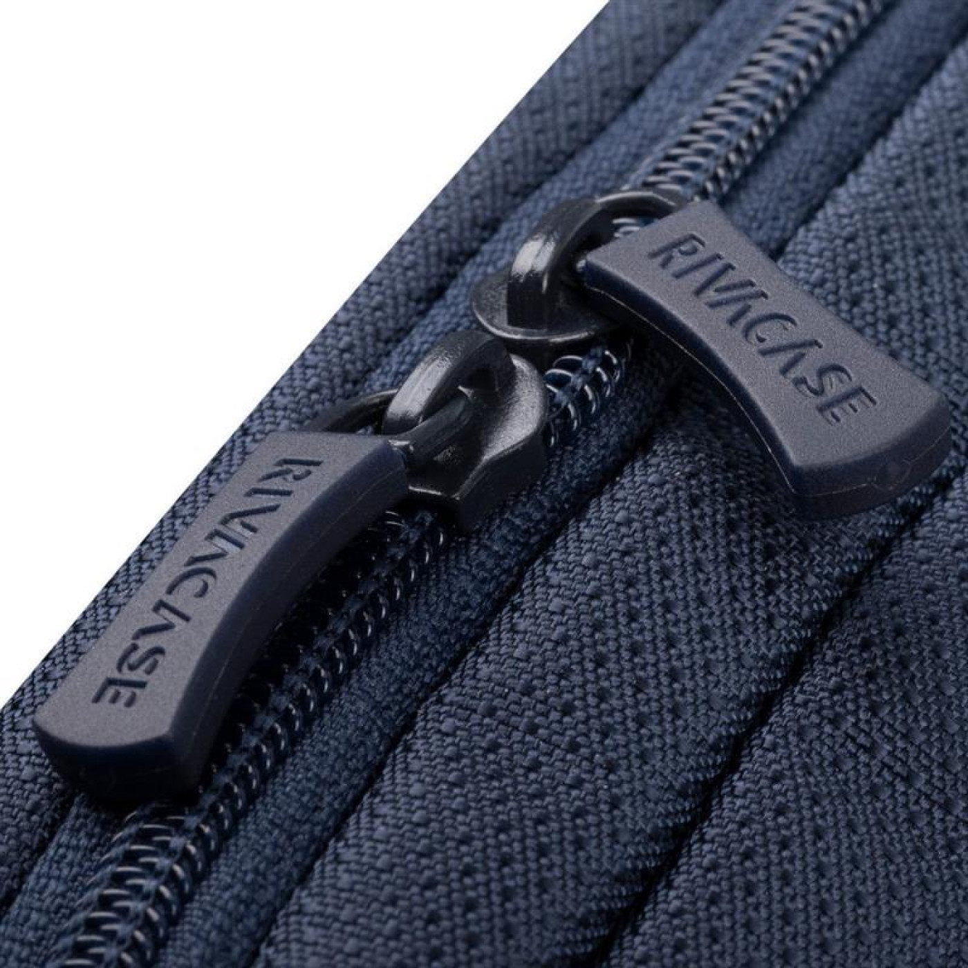 Сумка для ноутбука Rivacase 15.6