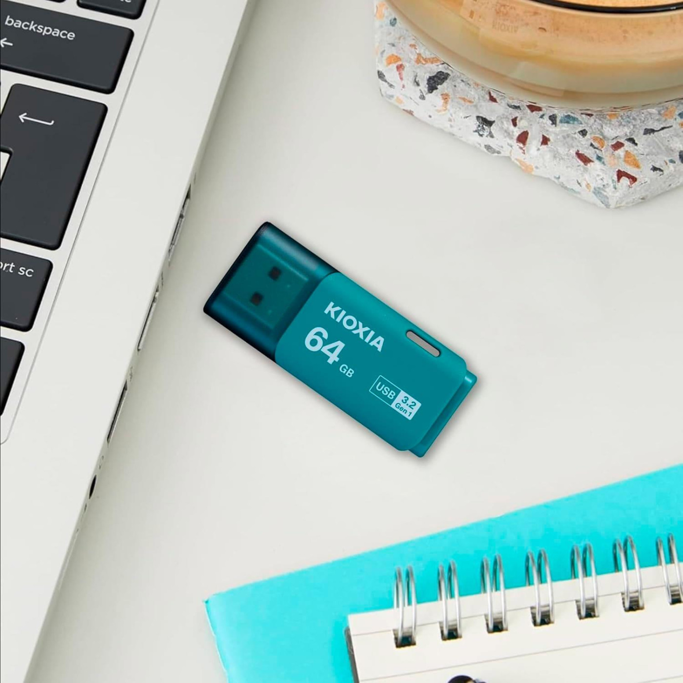 Флеш-памъять (накопичувач USB) USB3.2 64GB LU301L064GG4 KIOXIA