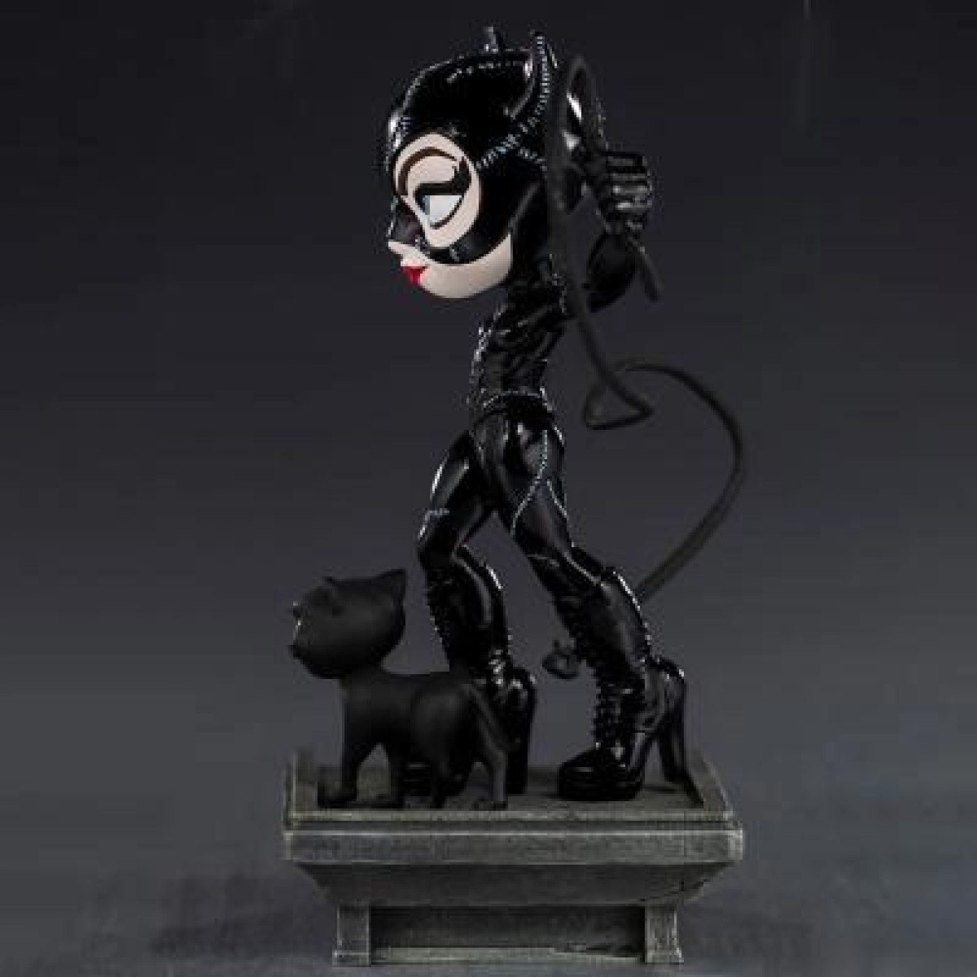 Фигурка для геймерив Weta Workshop DC Comics Batman Returns Catwoman (DCCBAT47121-MC)