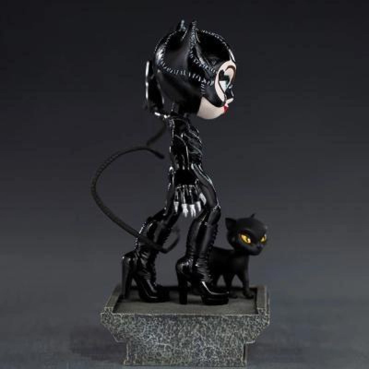 Фигурка для геймерив Weta Workshop DC Comics Batman Returns Catwoman (DCCBAT47121-MC)