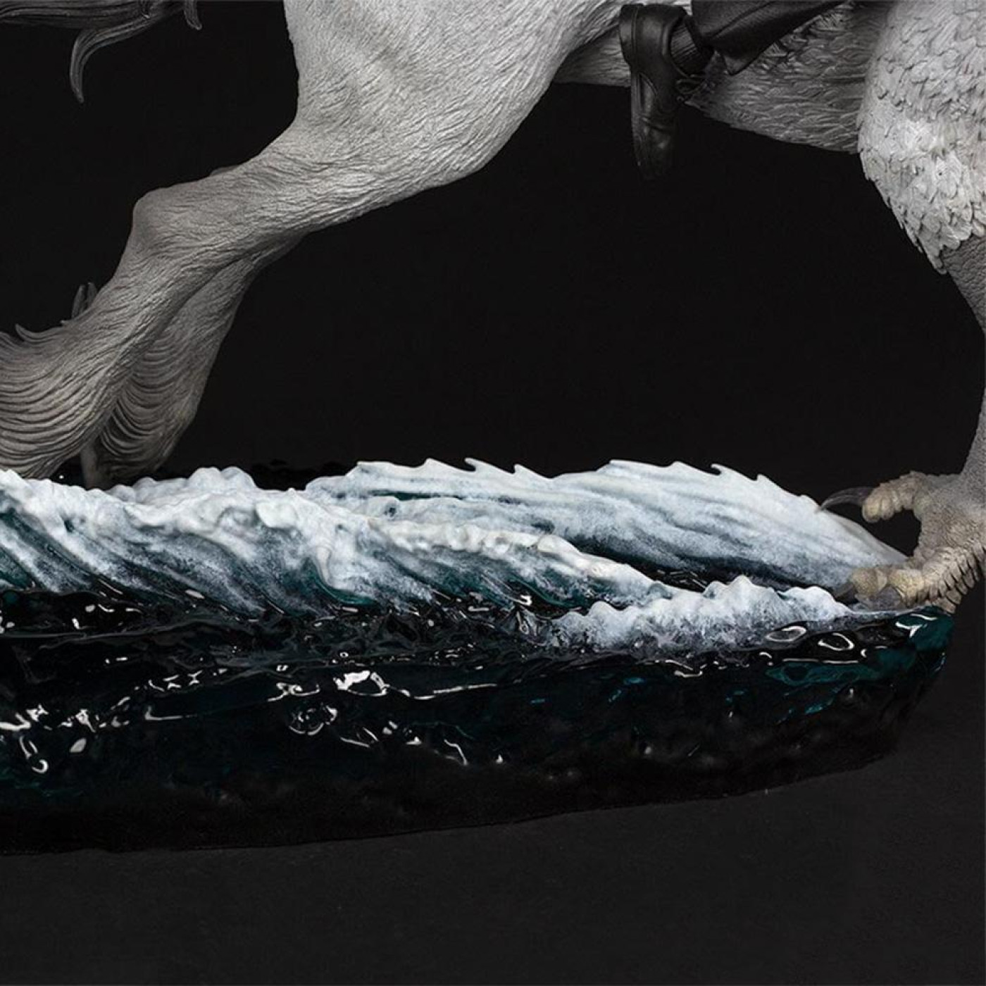 Статуетка HARRY POTTER Harry Potter and Buckbeak (Гарри Поттер)