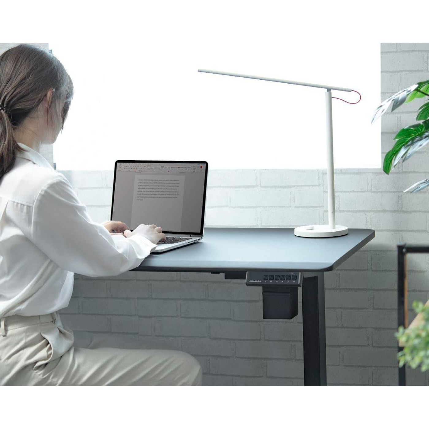 Геймерский стол Cougar Royal 150 Mossa Black (Royal 150 Mossa (Black)) U1