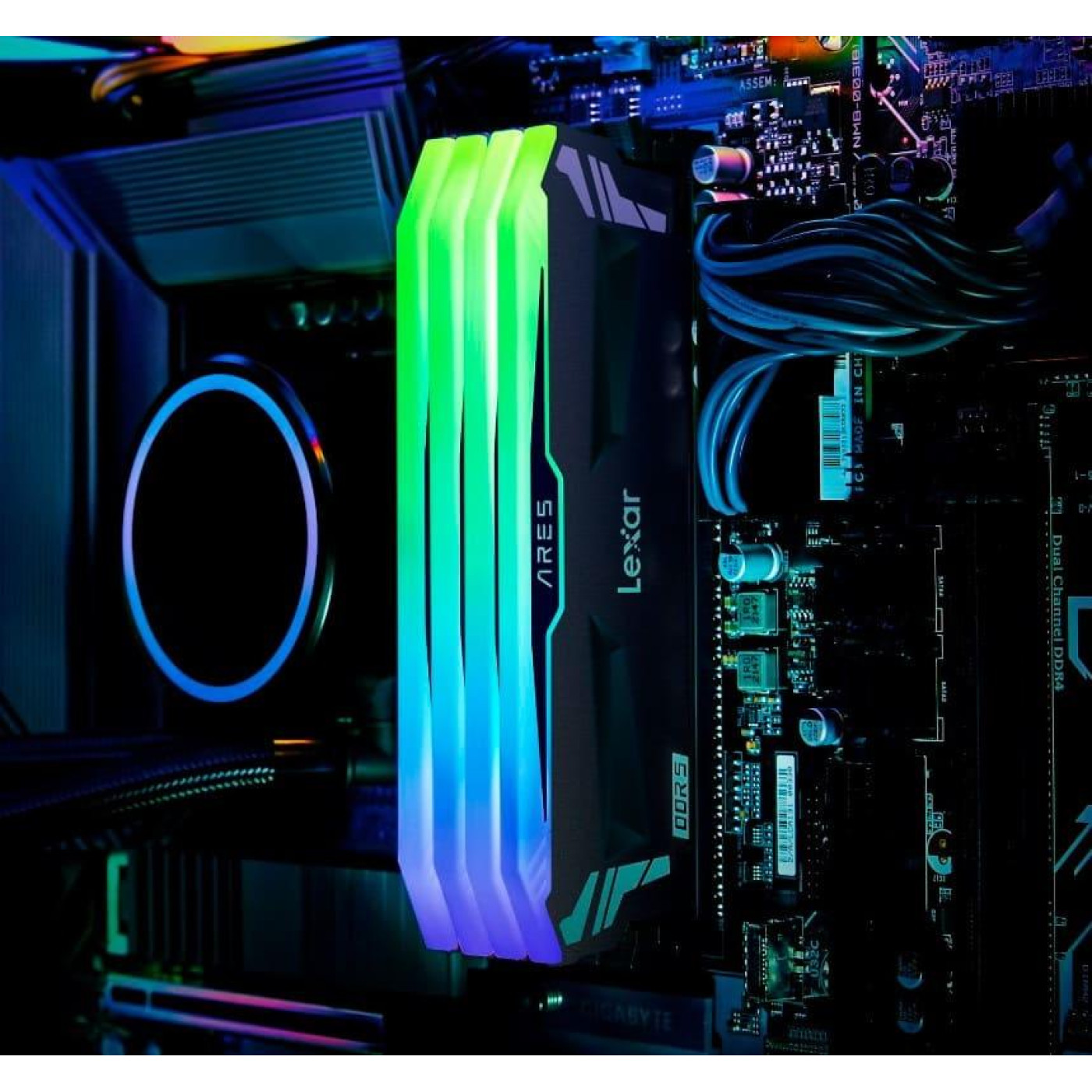 Модуль пам'яті Lexar DDR5 32GB (2x16) Ares 6000MHz RGB Black (LD5BU016G-R6000GDLA) Б/в