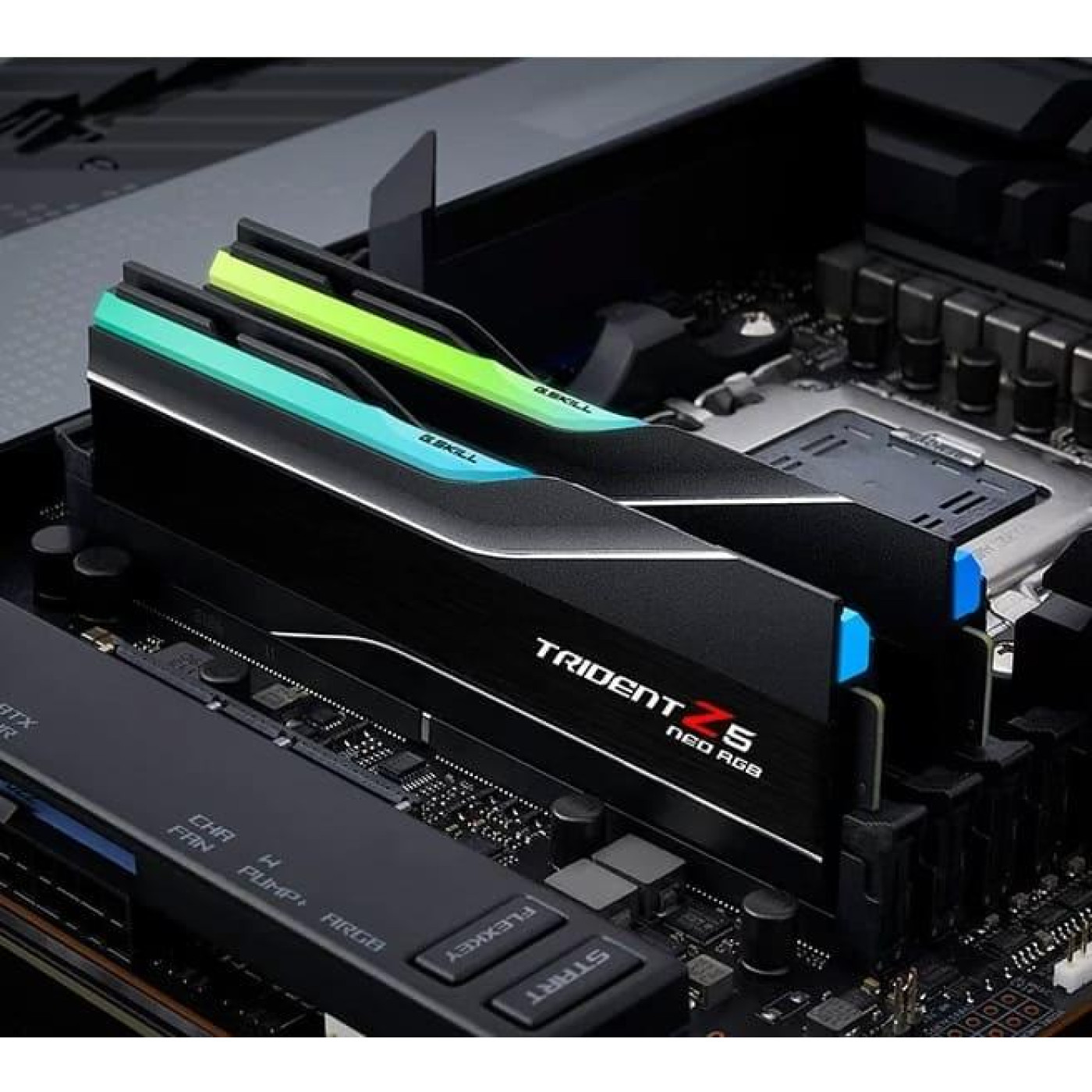 Модуль памяти G.Skill DDR5 64GB (2x32) Trident Z5 Neo 6000Mhz RGB Black Intel XMP/AMD EXPO (F5-6000J3636F32GX2-TZ5NR)