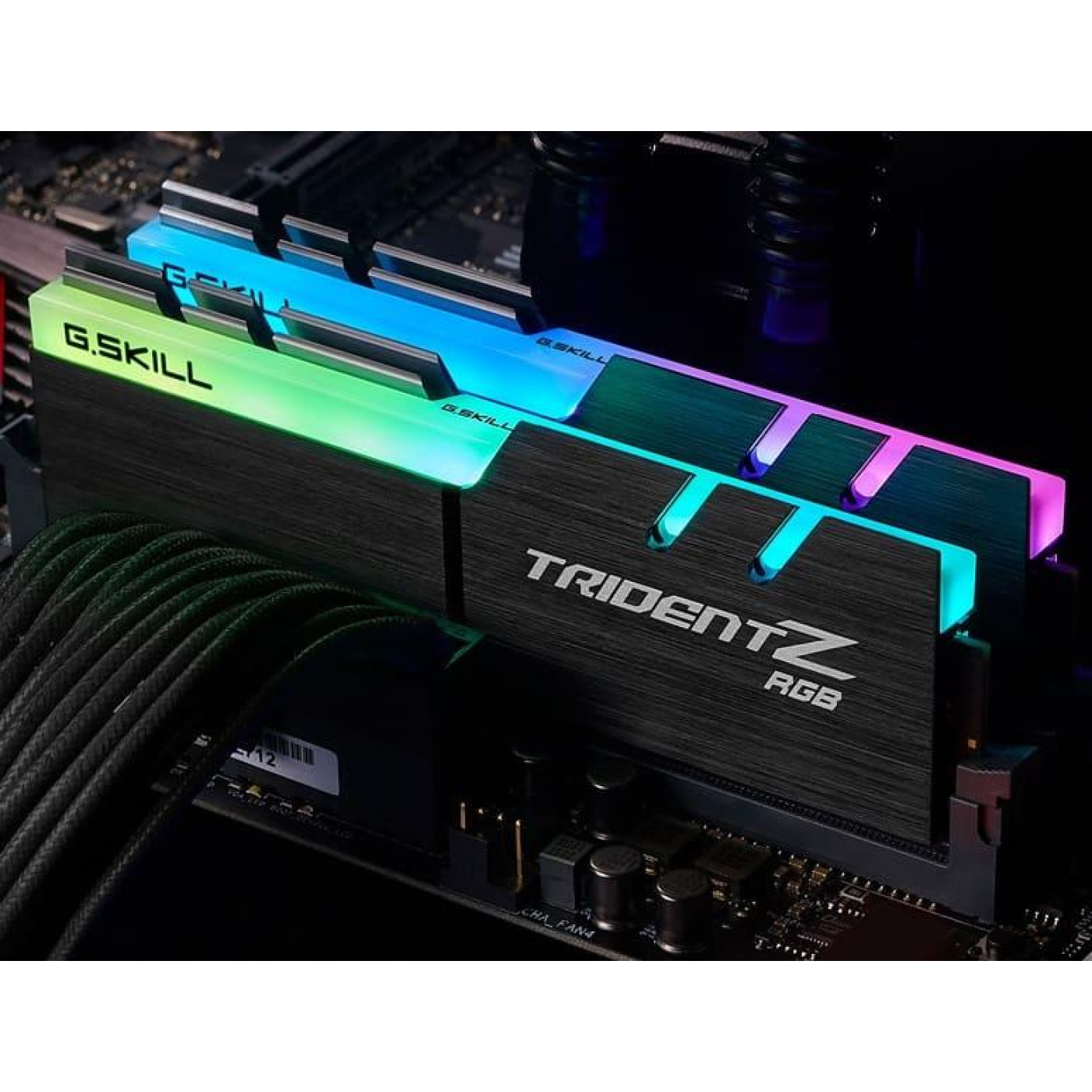 Модуль пам'яті G.Skill DDR4 16Gb (2x8) Trident Z RGB 3600 MHz (F4-3600C18D-16GTZRX)