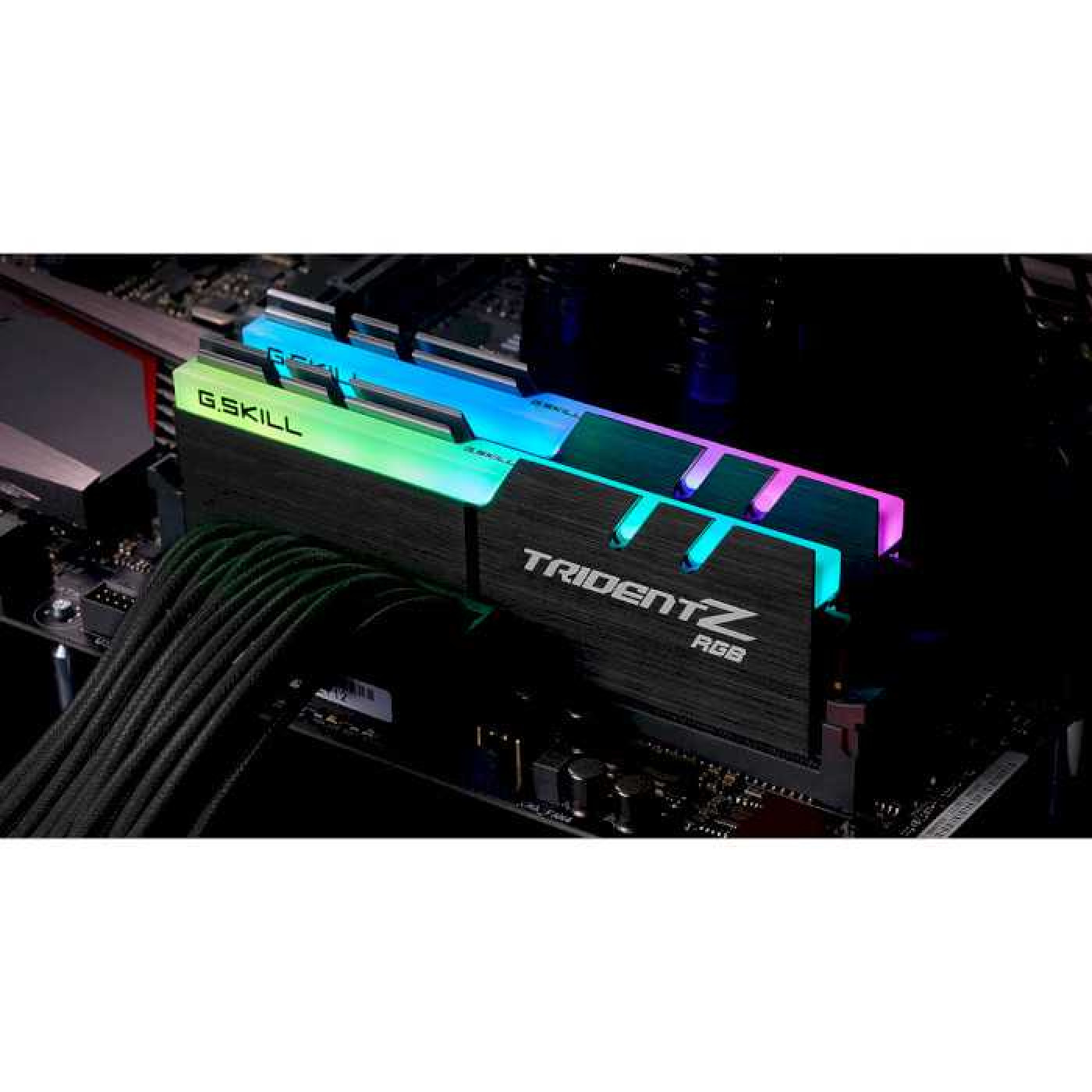 Модуль памяти G.Skill DDR4 16Gb (2x8) Trident Z RGB 3000 MHz (F4-3000C16D-16GTZR) Б/у